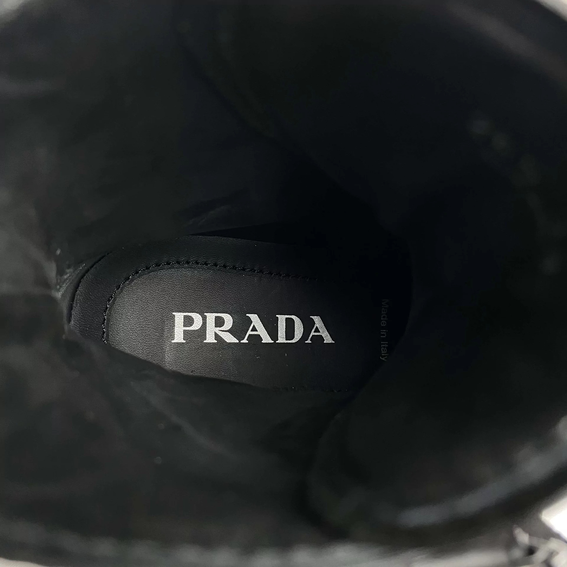 Bota Prada Monolith Preta