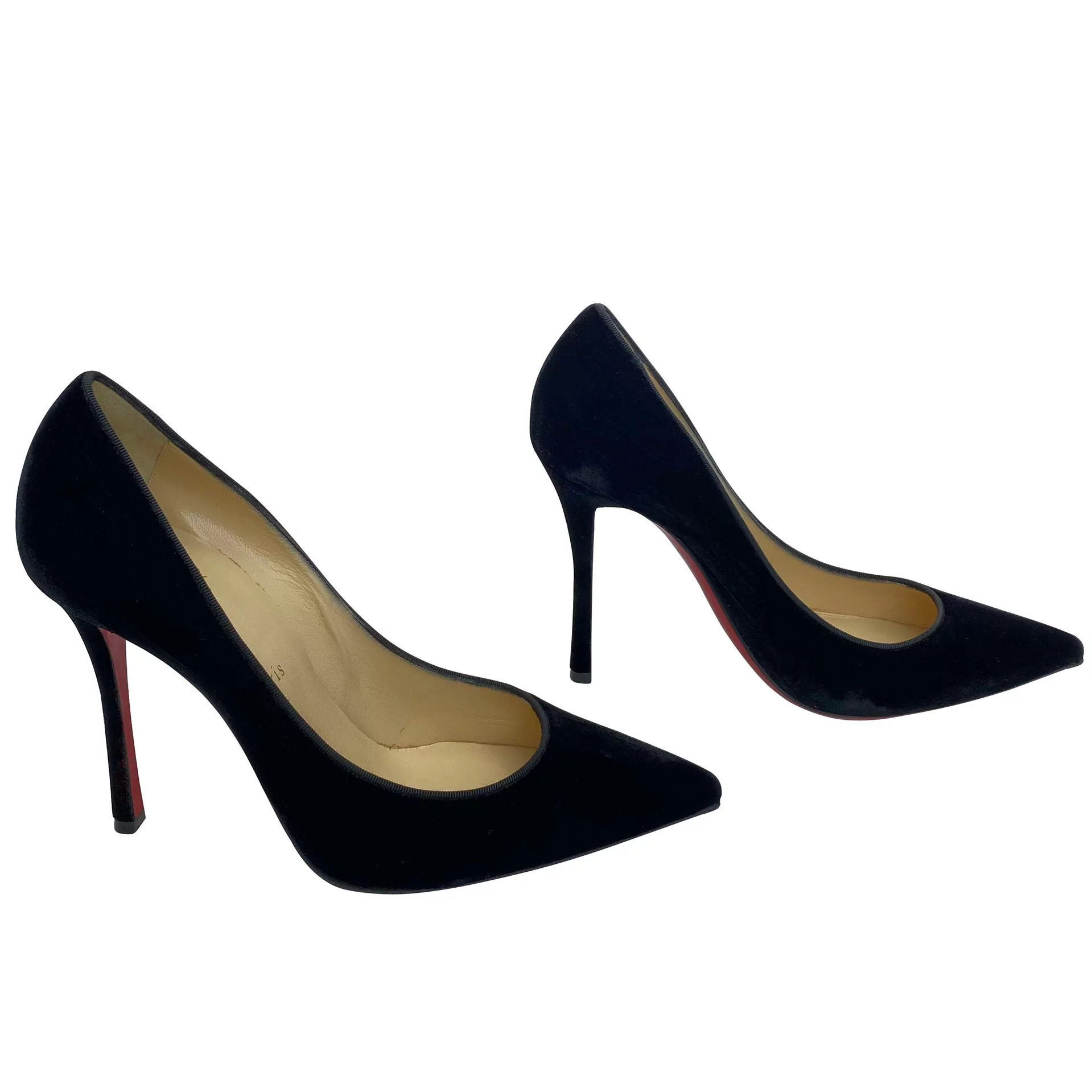 Scarpin Christian Louboutin Veludo Preto