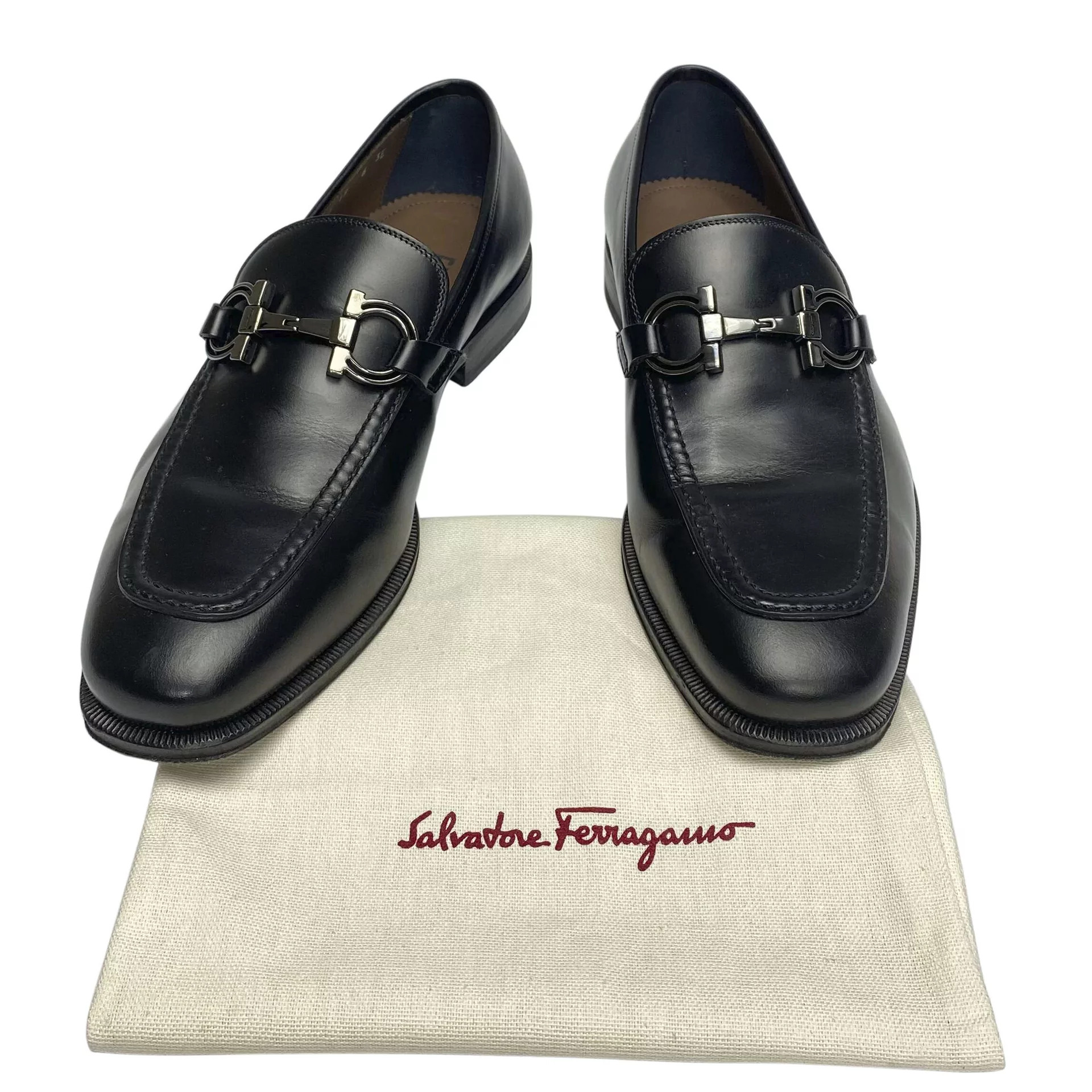 Mocassim Salvatore Ferragamo Gancini Preto