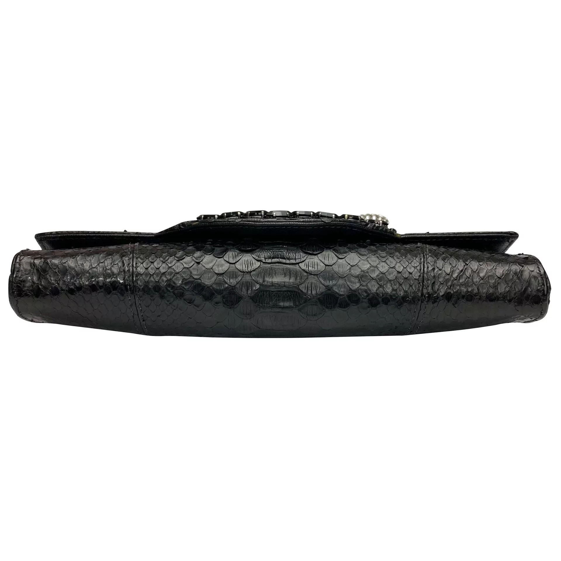 Clutch Carlos Falchi Piton Preta