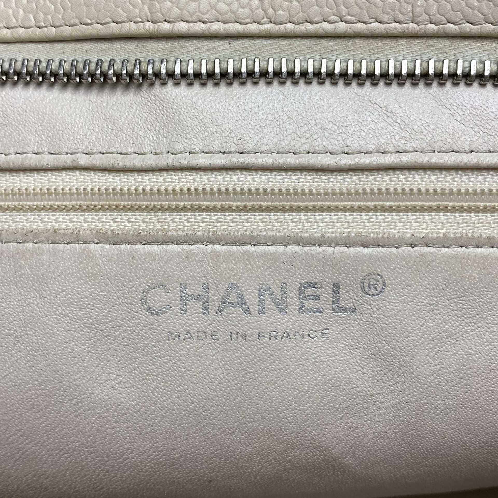 Bolsa Chanel Medallion Off White