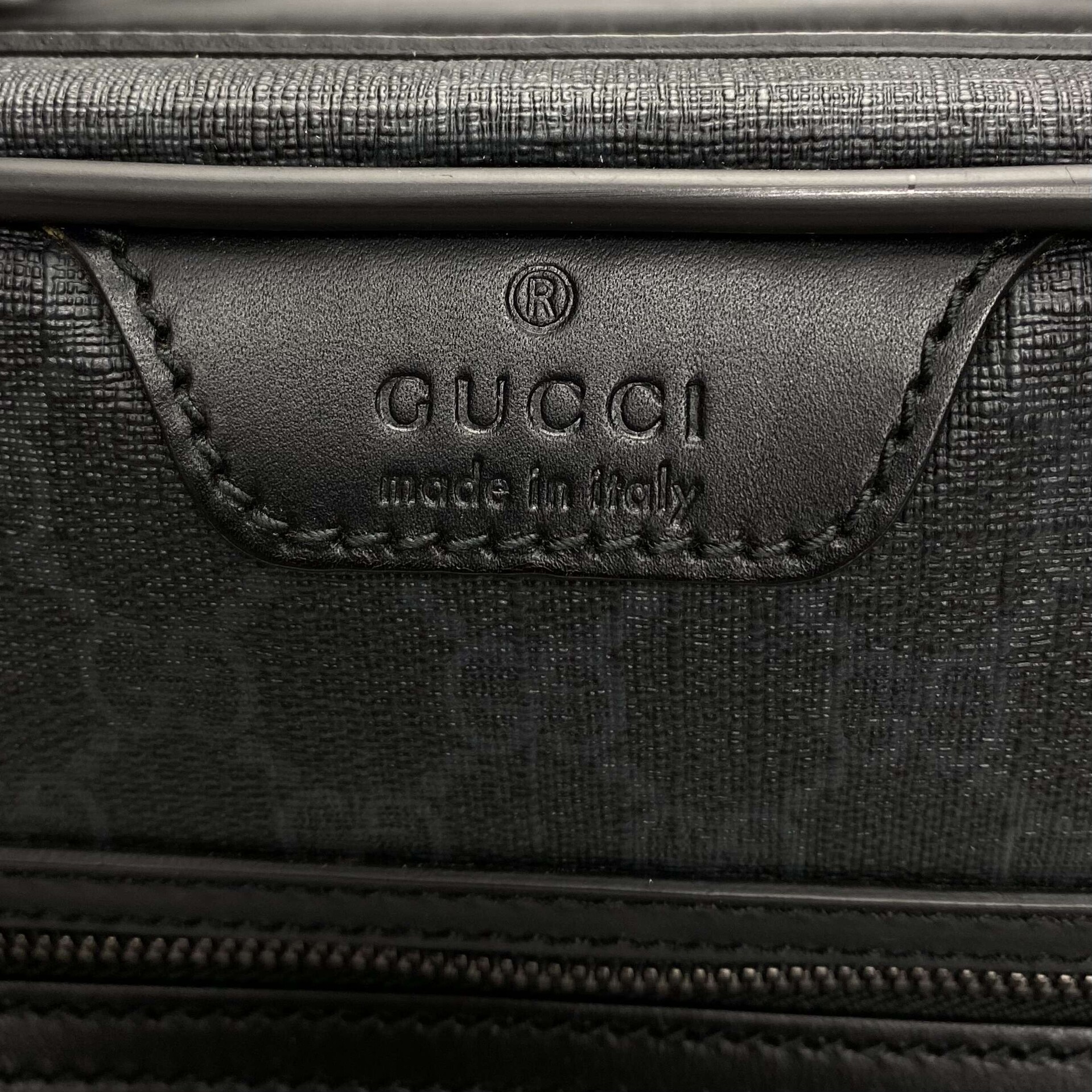 Mala de Rodas Gucci GG Supreme Pilot Case