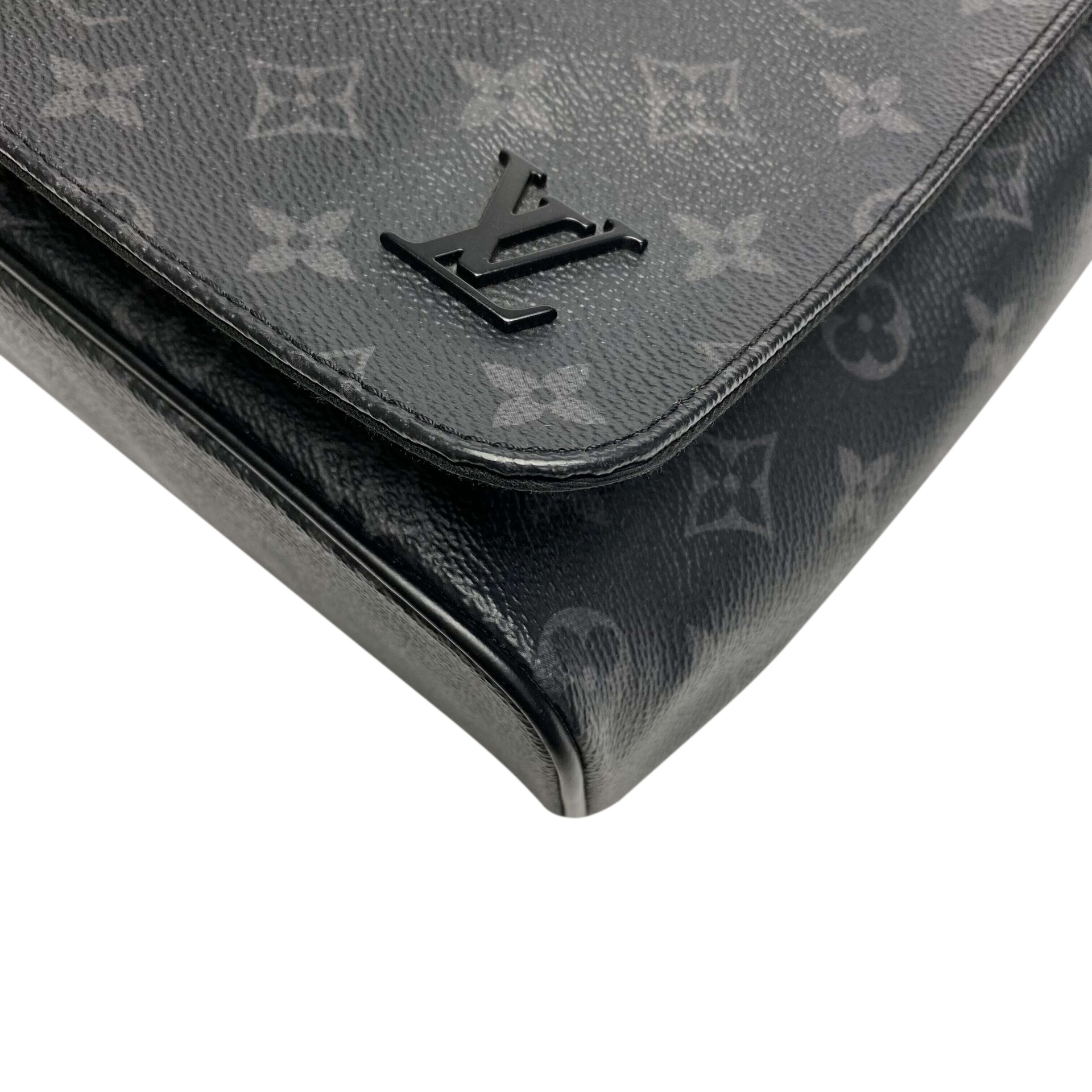 Bolsa Louis Vuitton District MM Monogram Eclipse