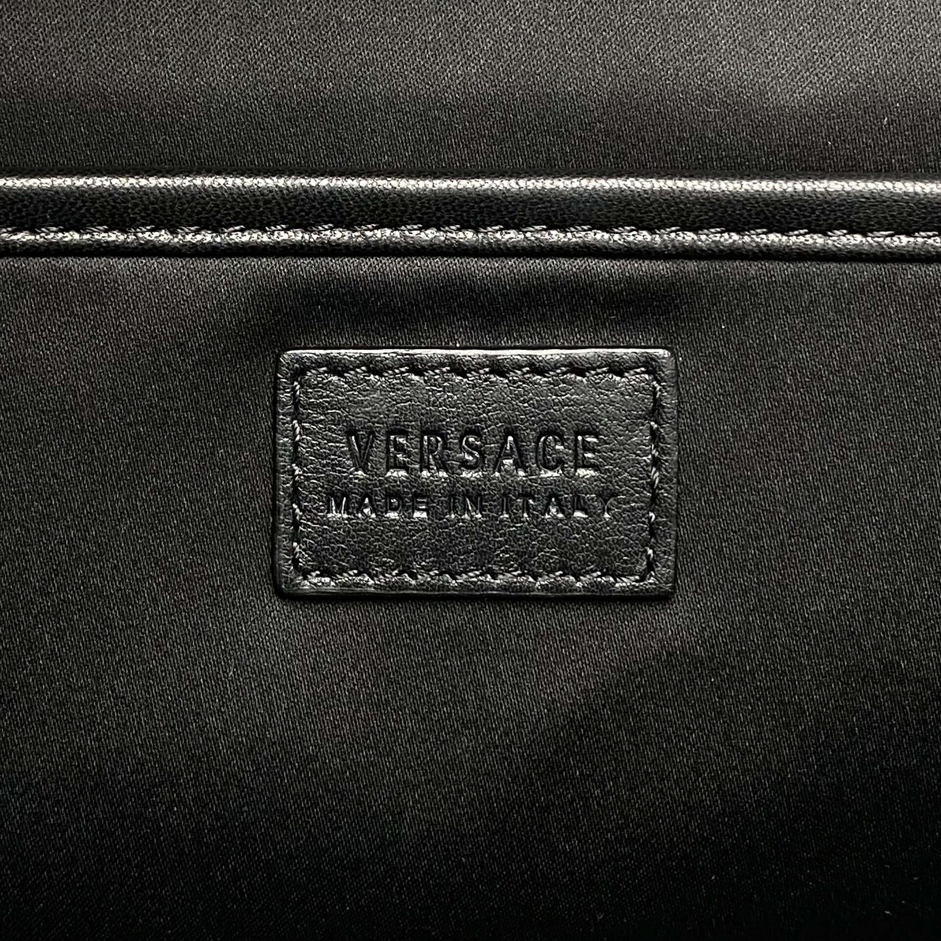 Bolsa Versace Signature Preta