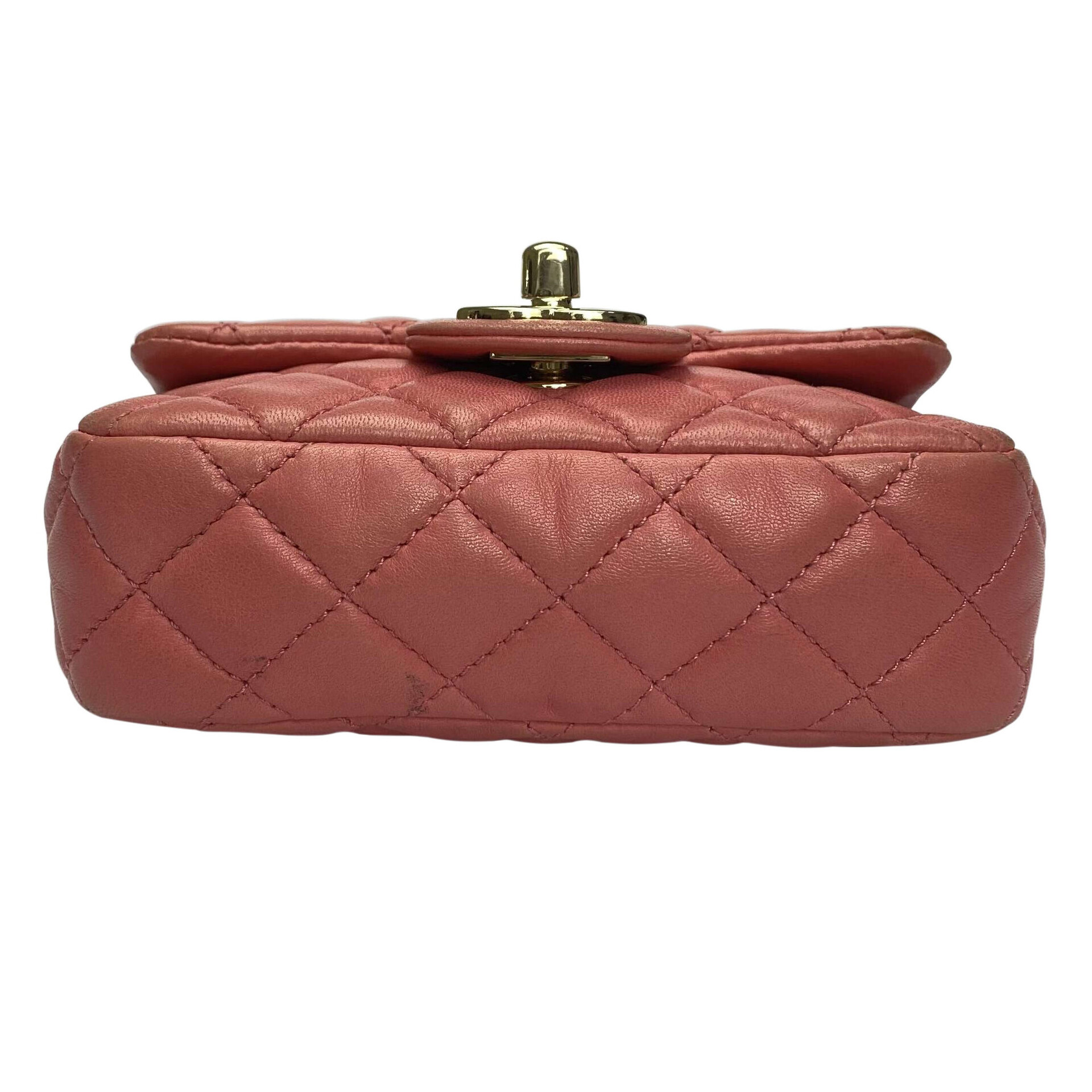 Bolsa Chanel Valentine Charm Flap Mini