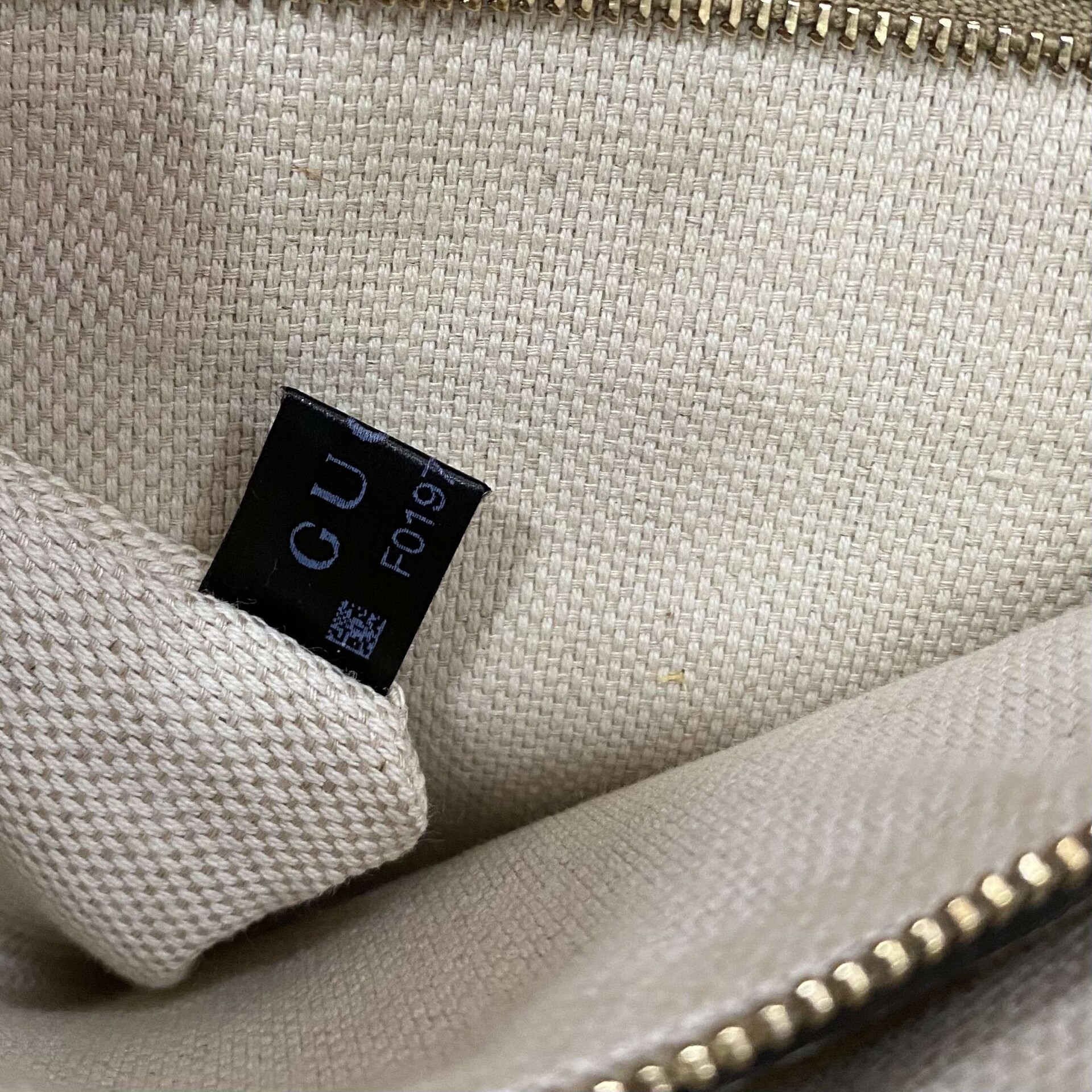 Bolsa Gucci Soho Chain