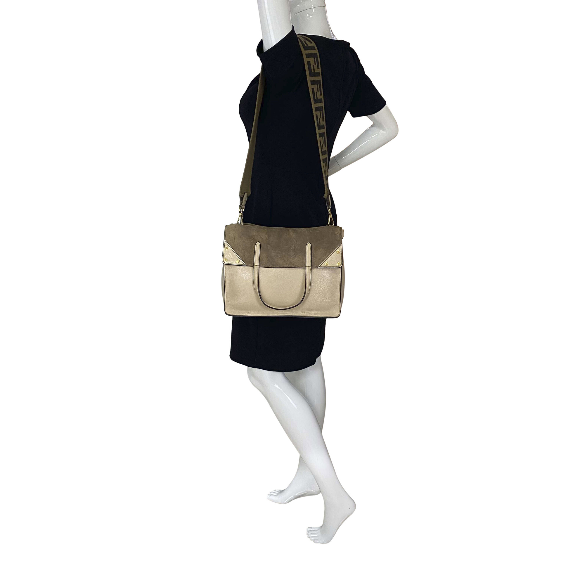 Bolsa Fendi Camurça e Couro Nude