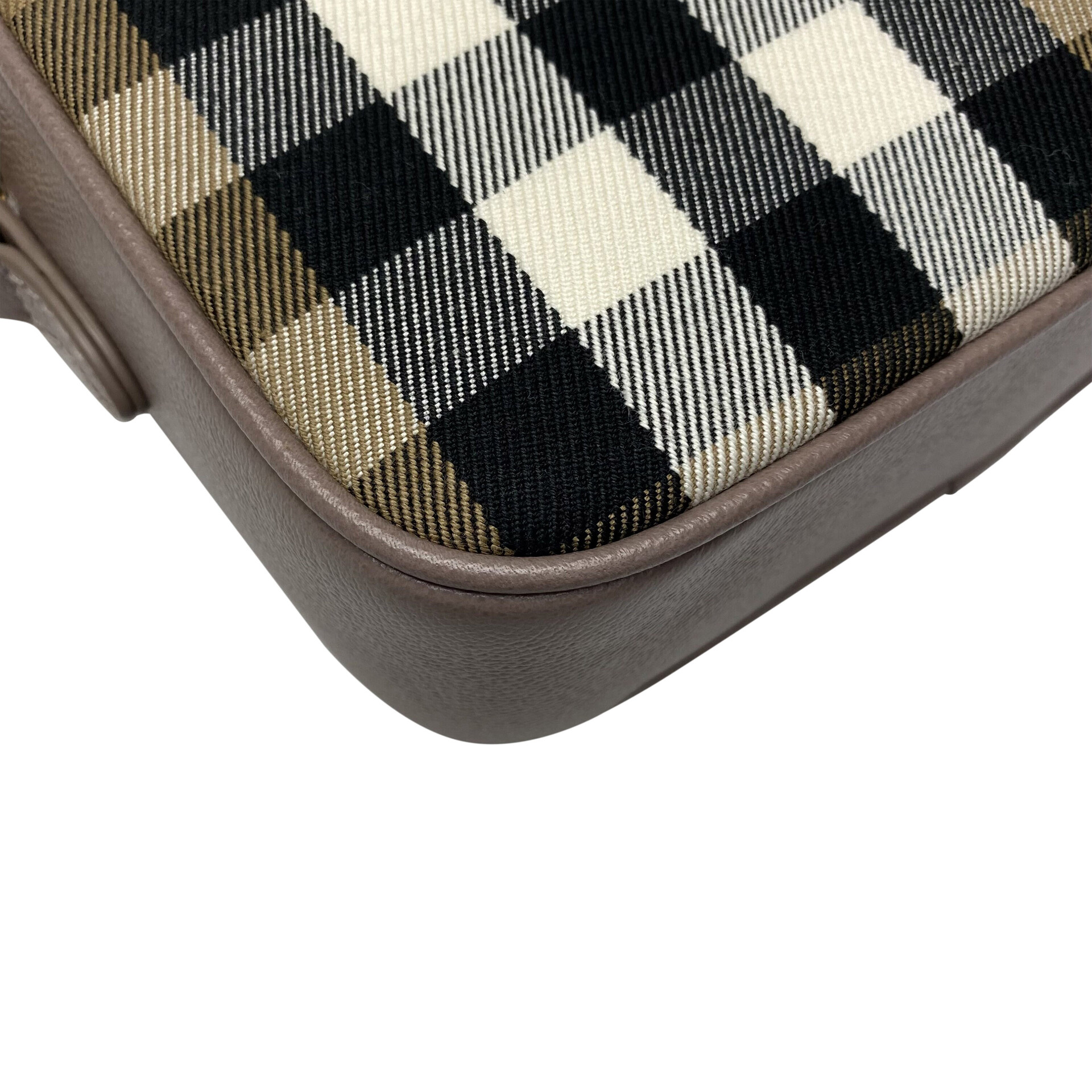 Bolsa Burberry Camera Nude