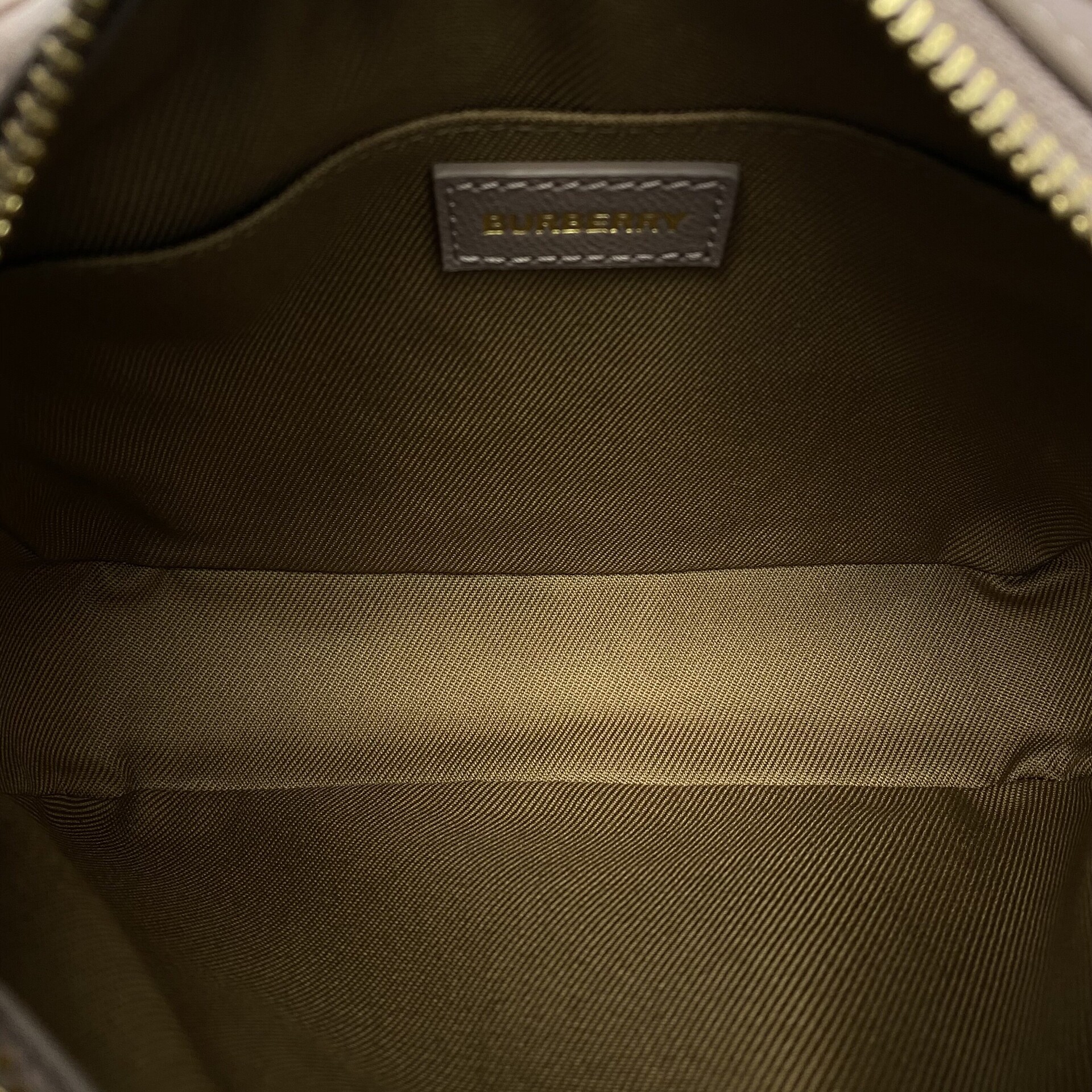 Bolsa Burberry Camera Nude