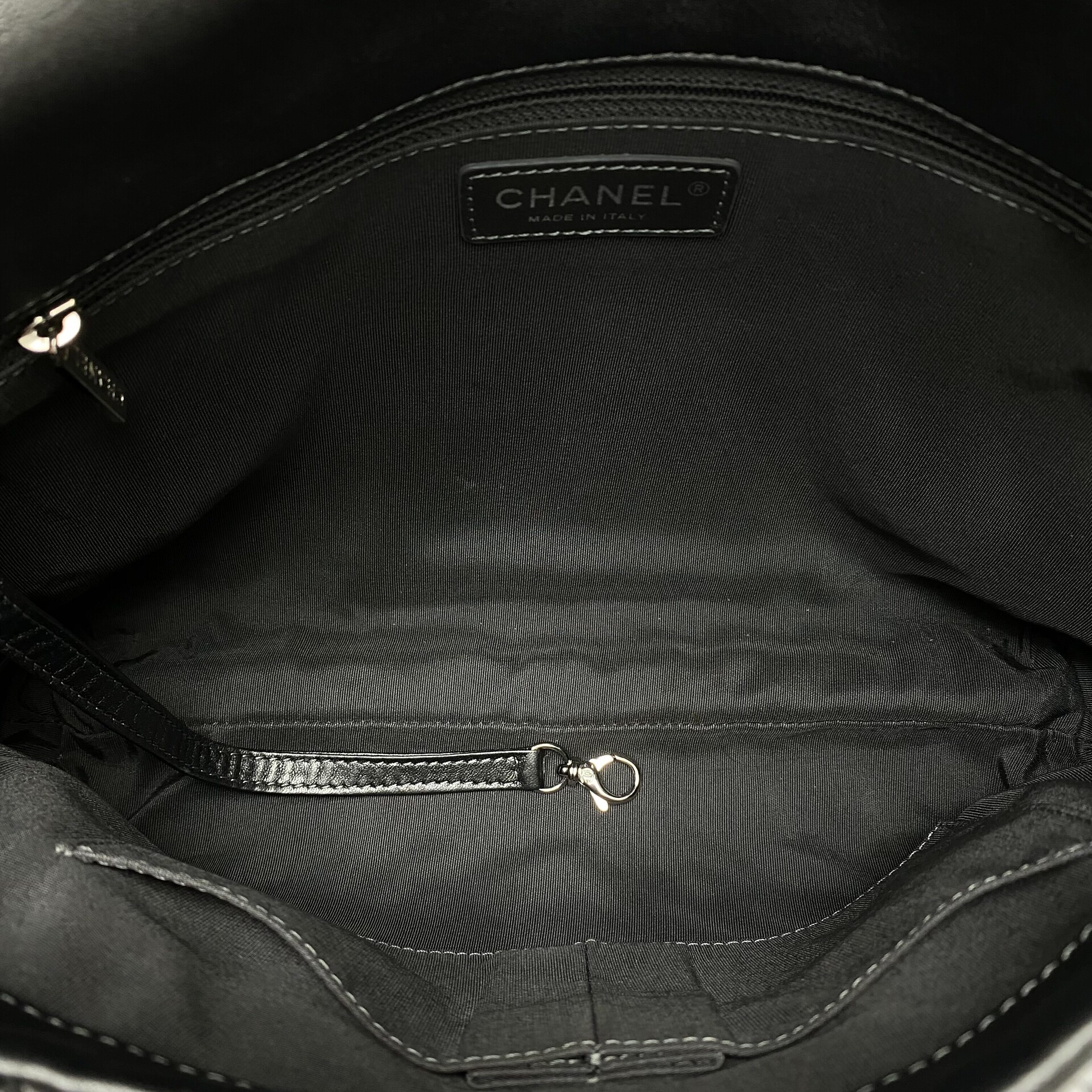 Bolsa Chanel Metallic Lame Chevron