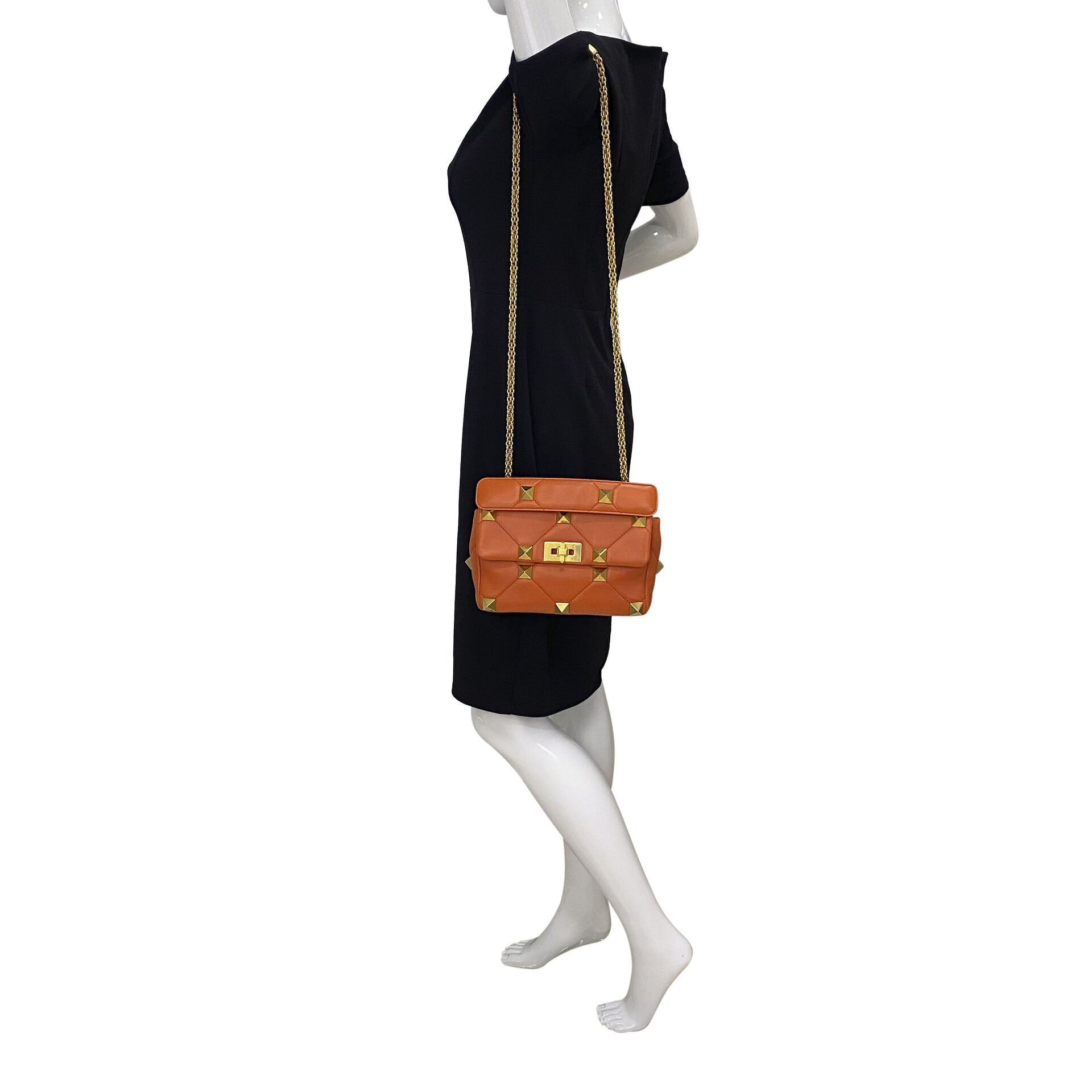 Bolsa Valentino Garavani Roman Stud Laranja