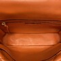 Bolsa Valentino Garavani Roman Stud Laranja