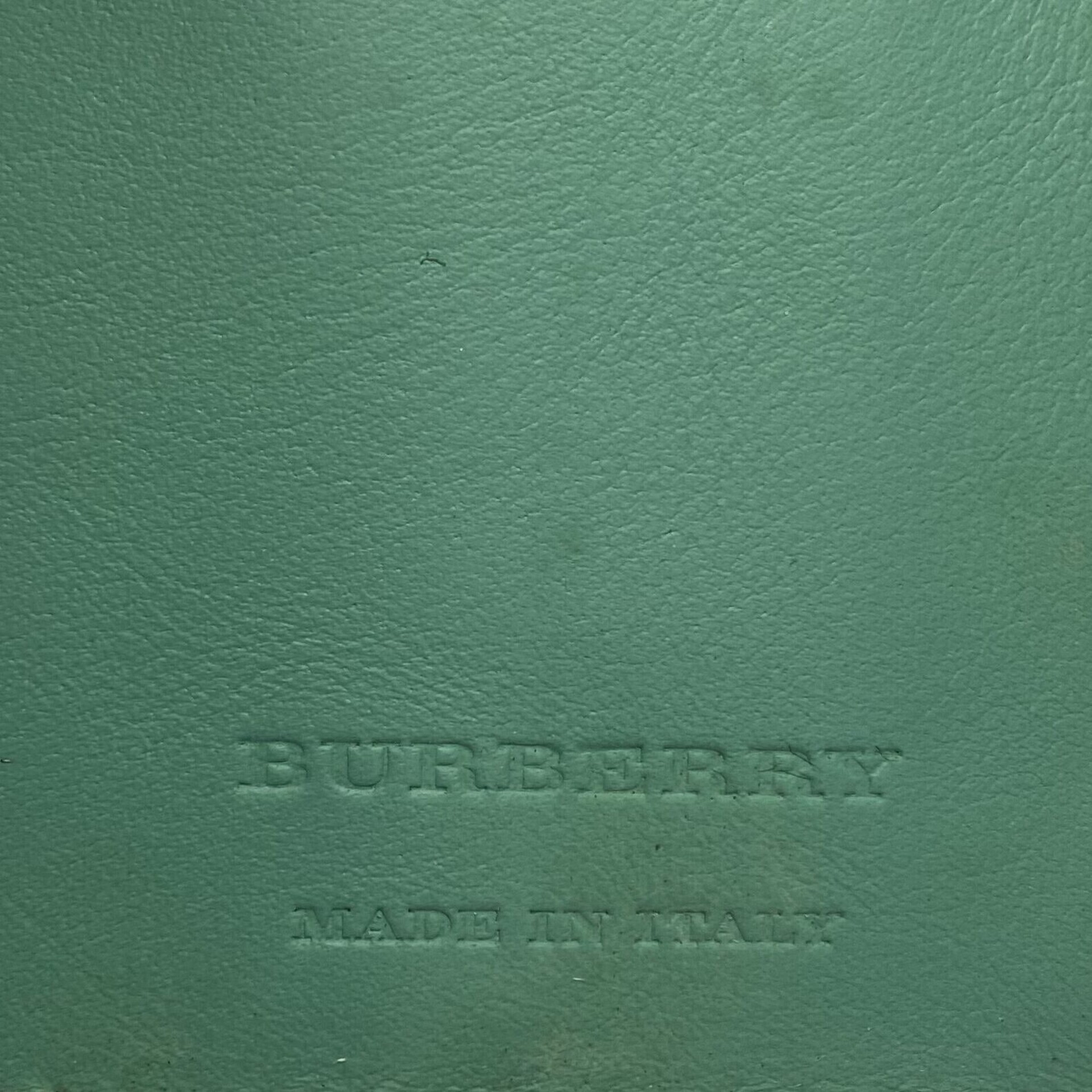 Bolsa Burberry Wallet Couro Marinho
