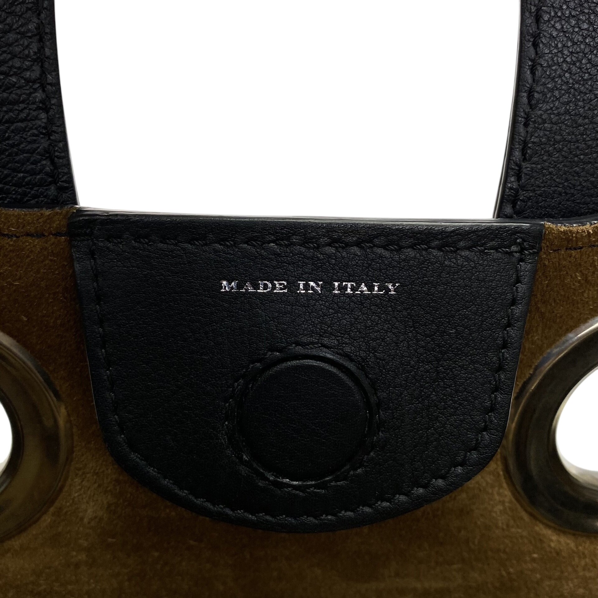 Bolsa Burberry Crest Grommet Preta