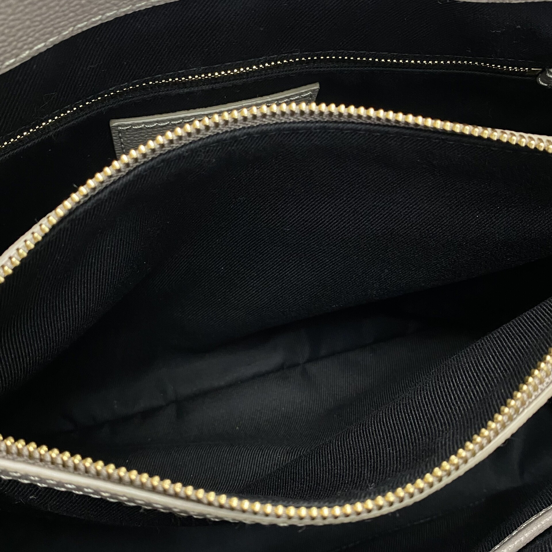 Bolsa Burberry Banner Couro Cinza
