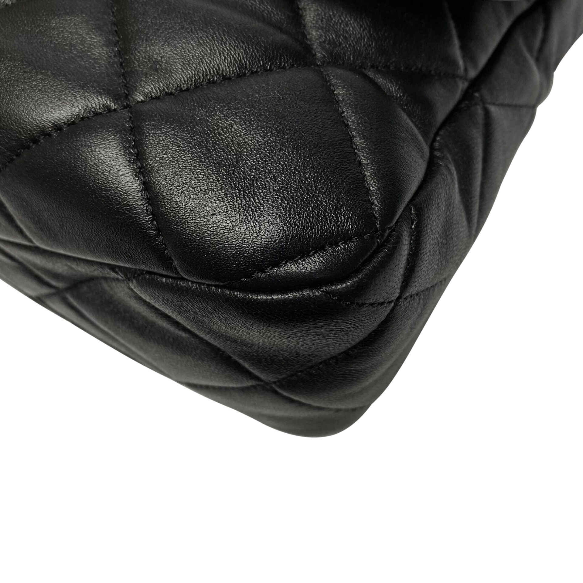 Bolsa Chanel Top Handle Flap Couro Preta