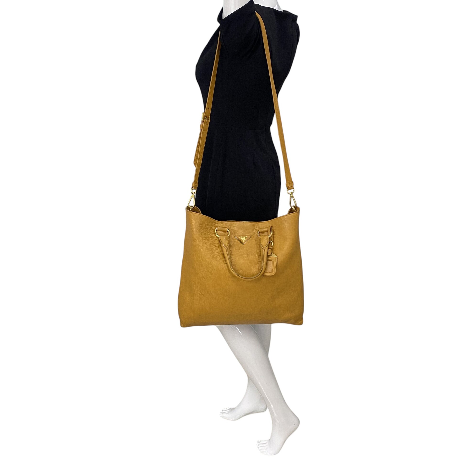 Bolsa Prada Couro