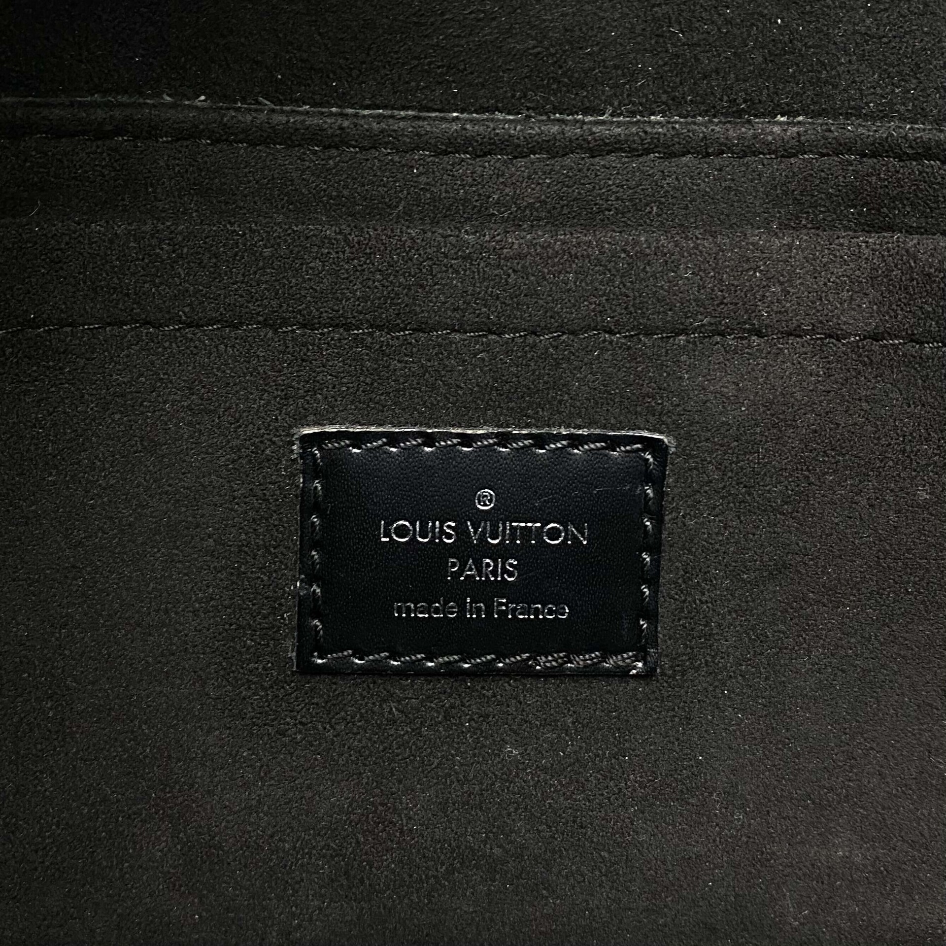 Bolsa Louis Vuitton Pochette Montaigne Epi Preta