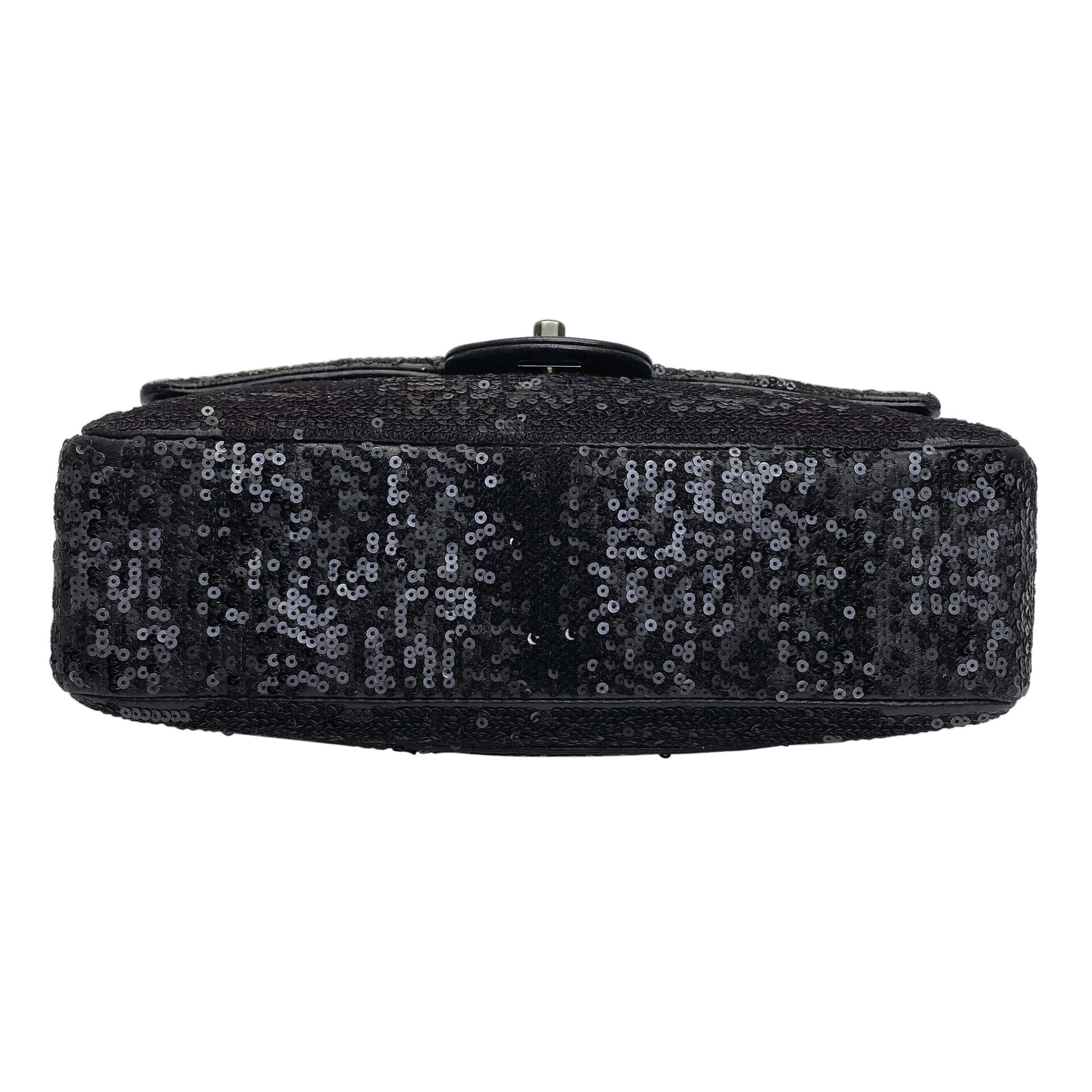 Bolsa Chanel Paetês Preta
