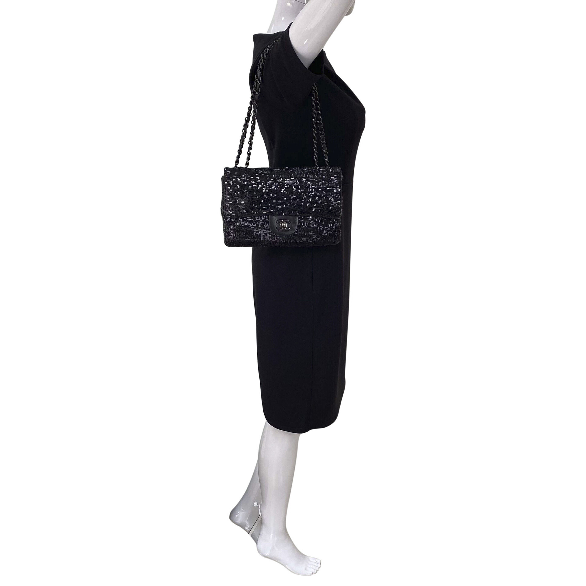 Bolsa Chanel Paetês Preta