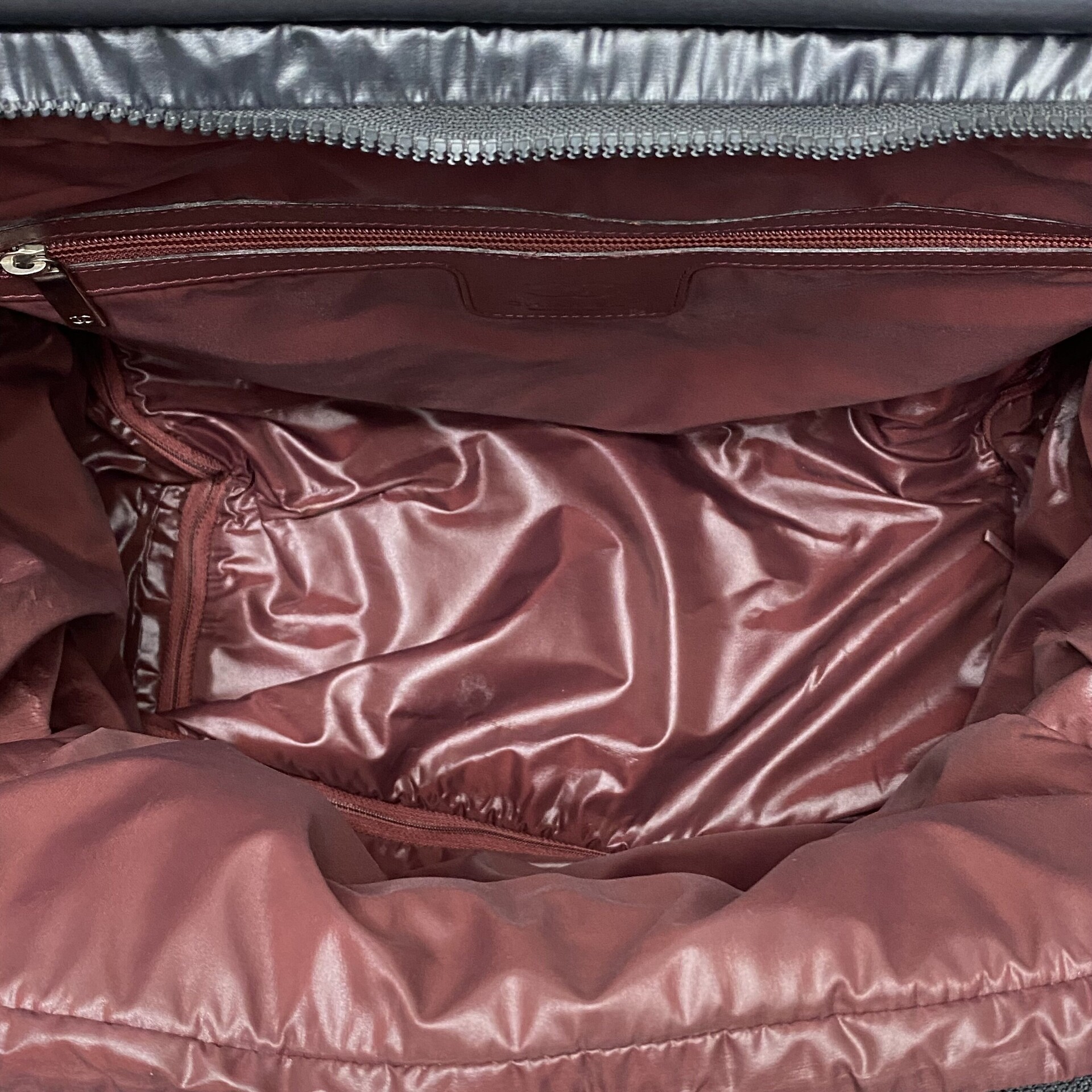 Mala Chanel Nylon Coco Cocoon Rolling Trolley Preto