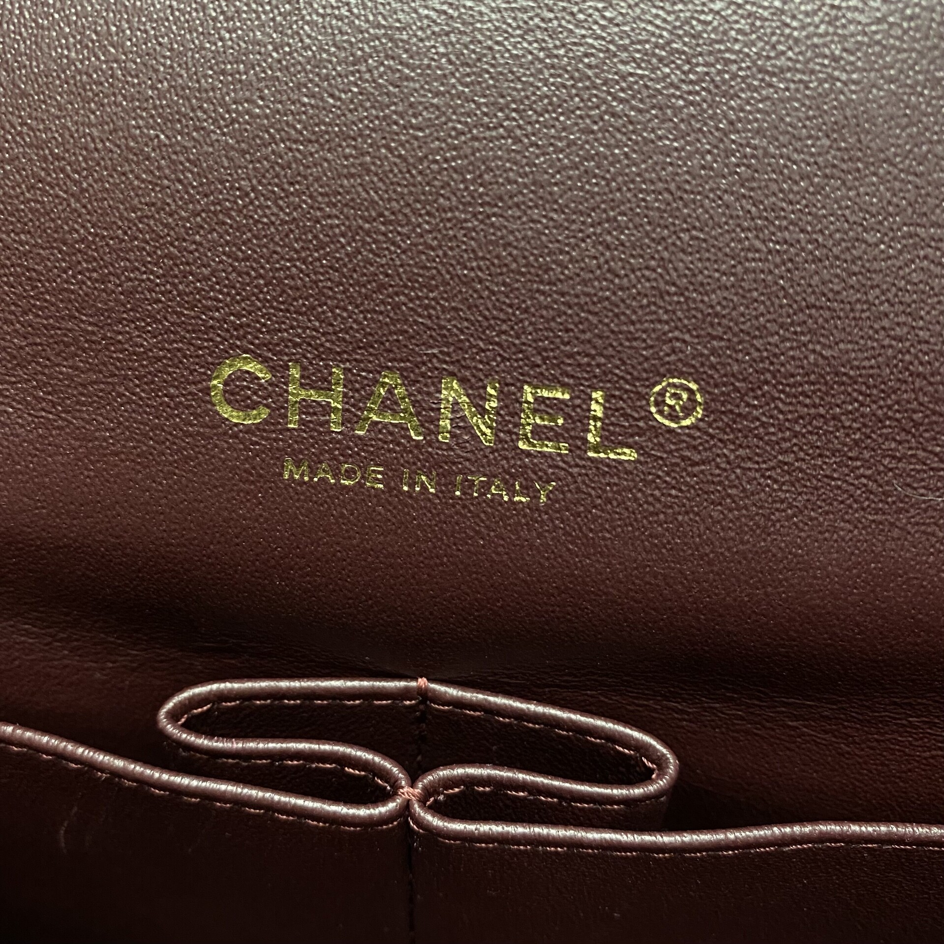 Bolsa Chanel Clássica Double Flap Maxi Couro Preta