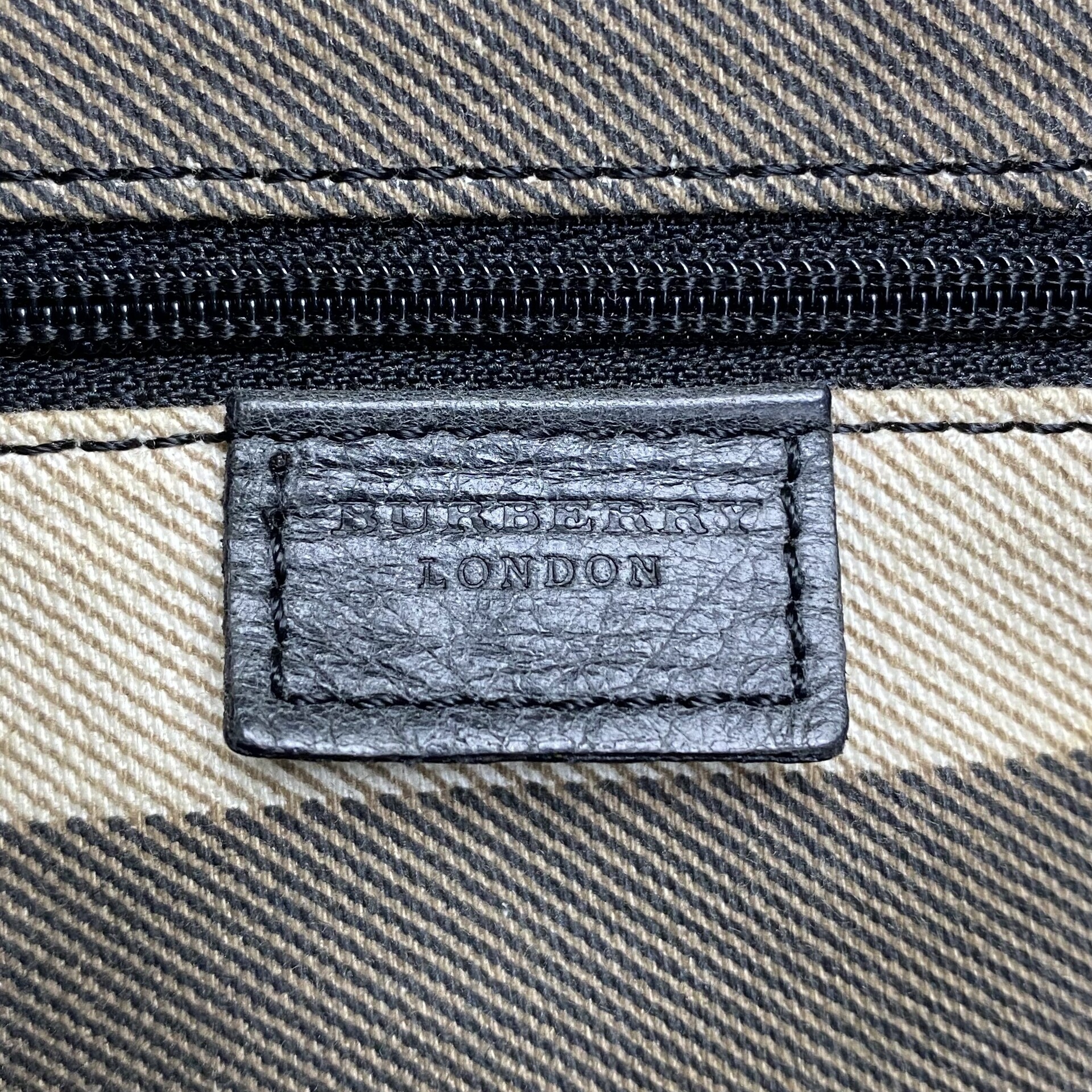 Bolsa Burberry Crossbody Preta