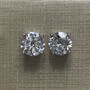 Par de Brincos Solitários - 3.09 ct.