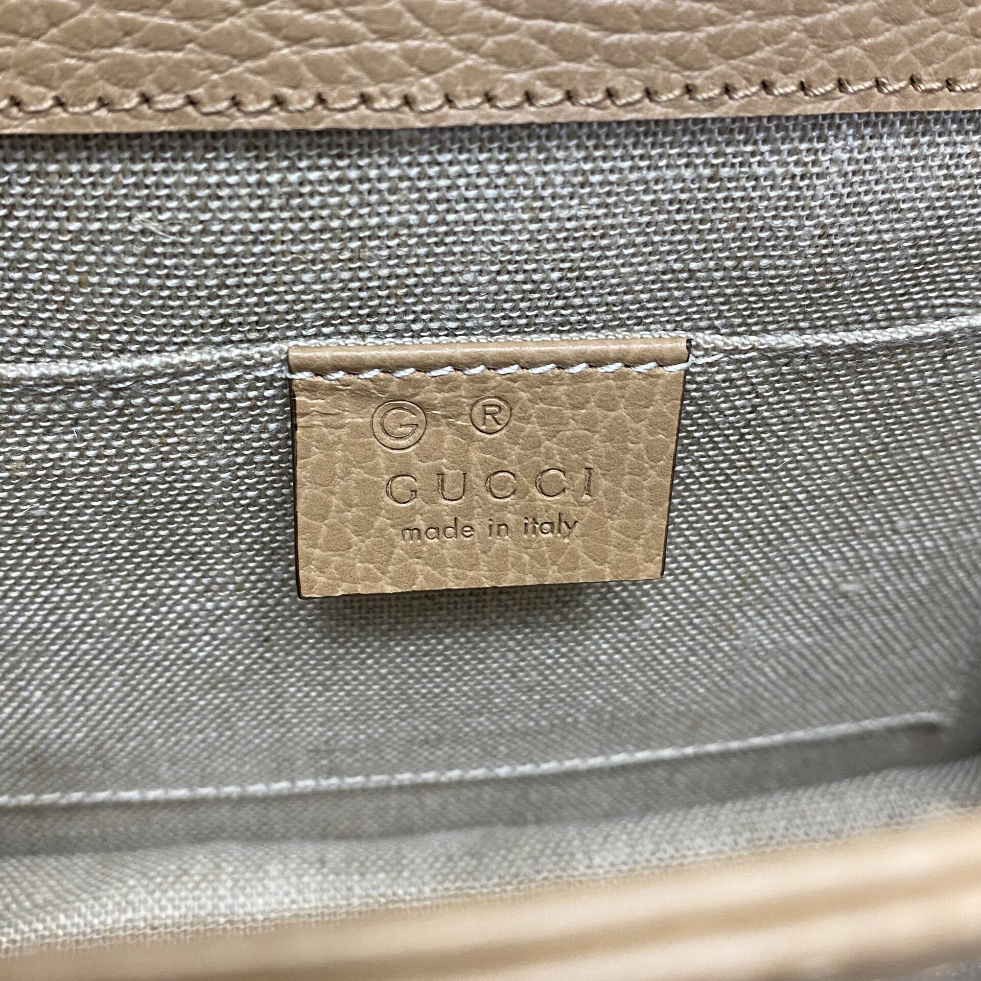 Bolsa Gucci Interlocking Bege