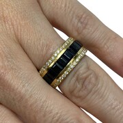 Anel Ouro Amarelo com Ônix e Brilhantes