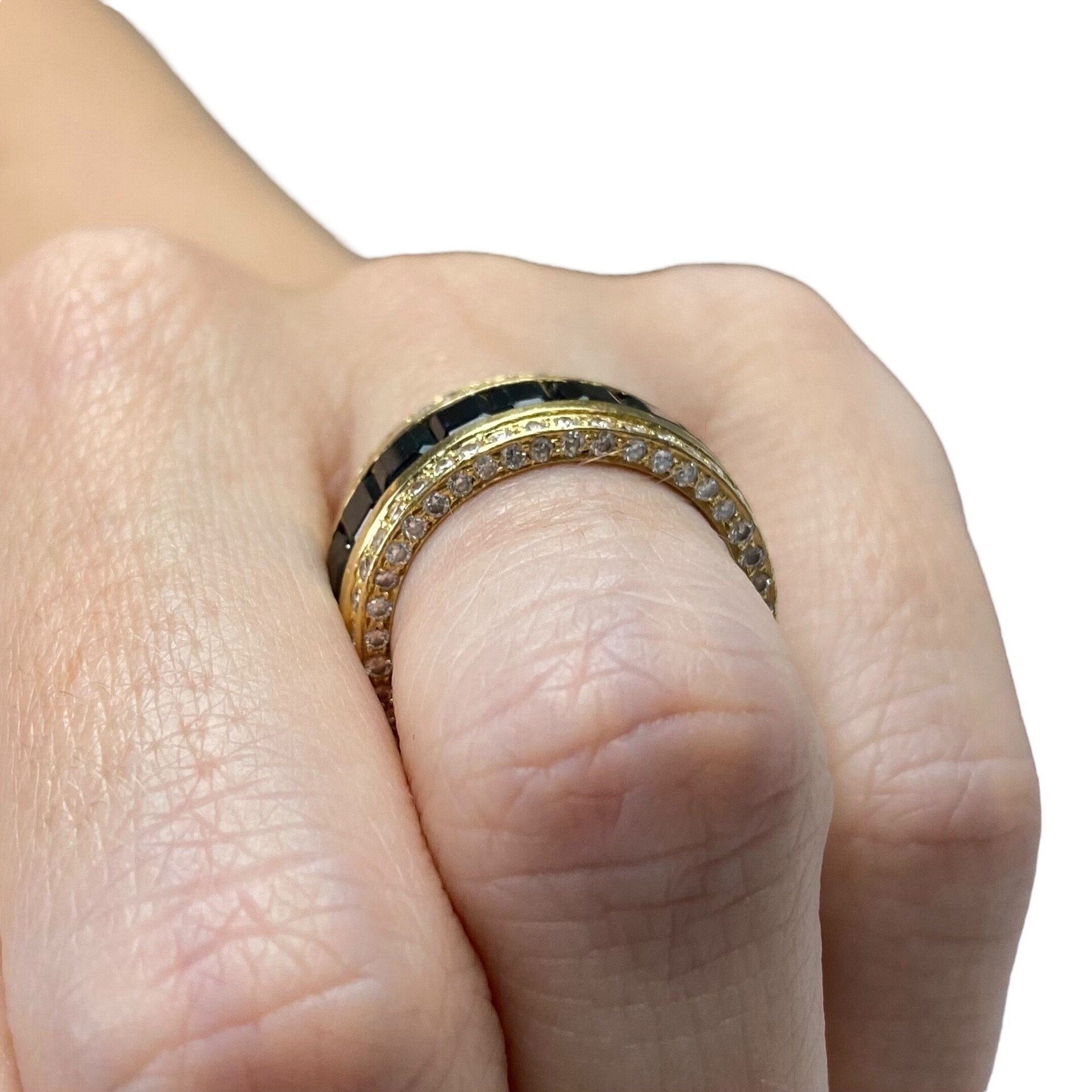Anel Ouro Amarelo com Ônix e Brilhantes