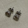 Par de Brincos Solitários - 3.66 ct.