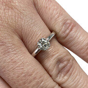 Anel Solitário com Diamante - 0.69 ct.