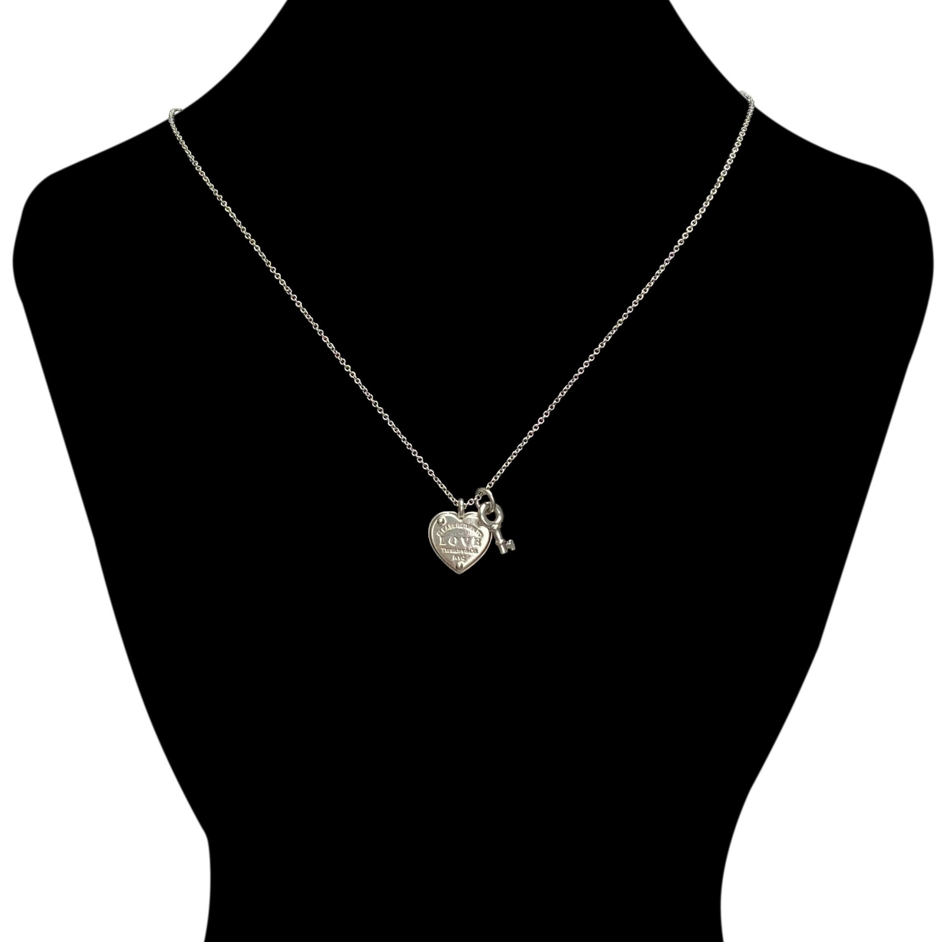 Colar Tiffany & Co. Prata Love Coração Prata