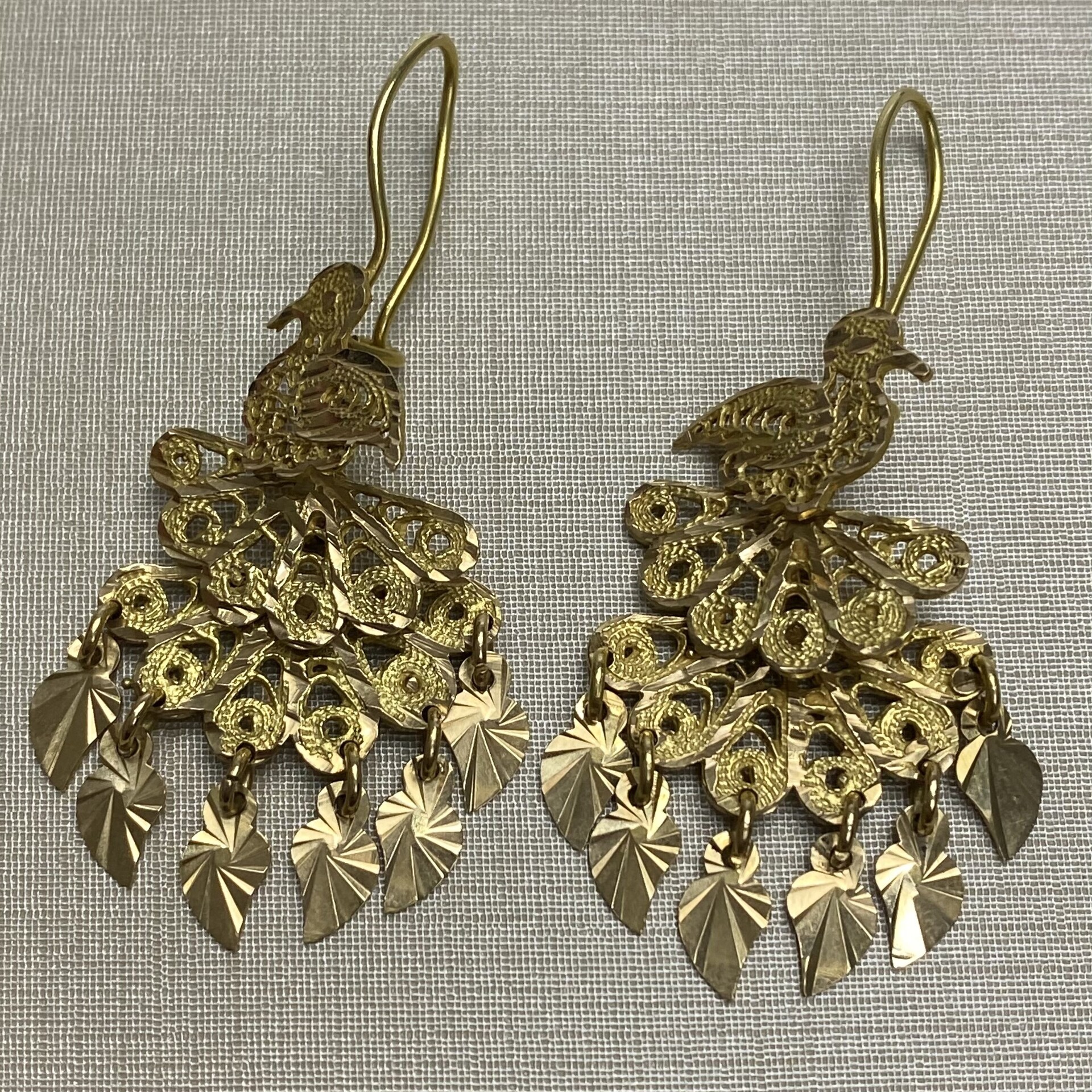 Par de Brincos Pavão Ouro Amarelo