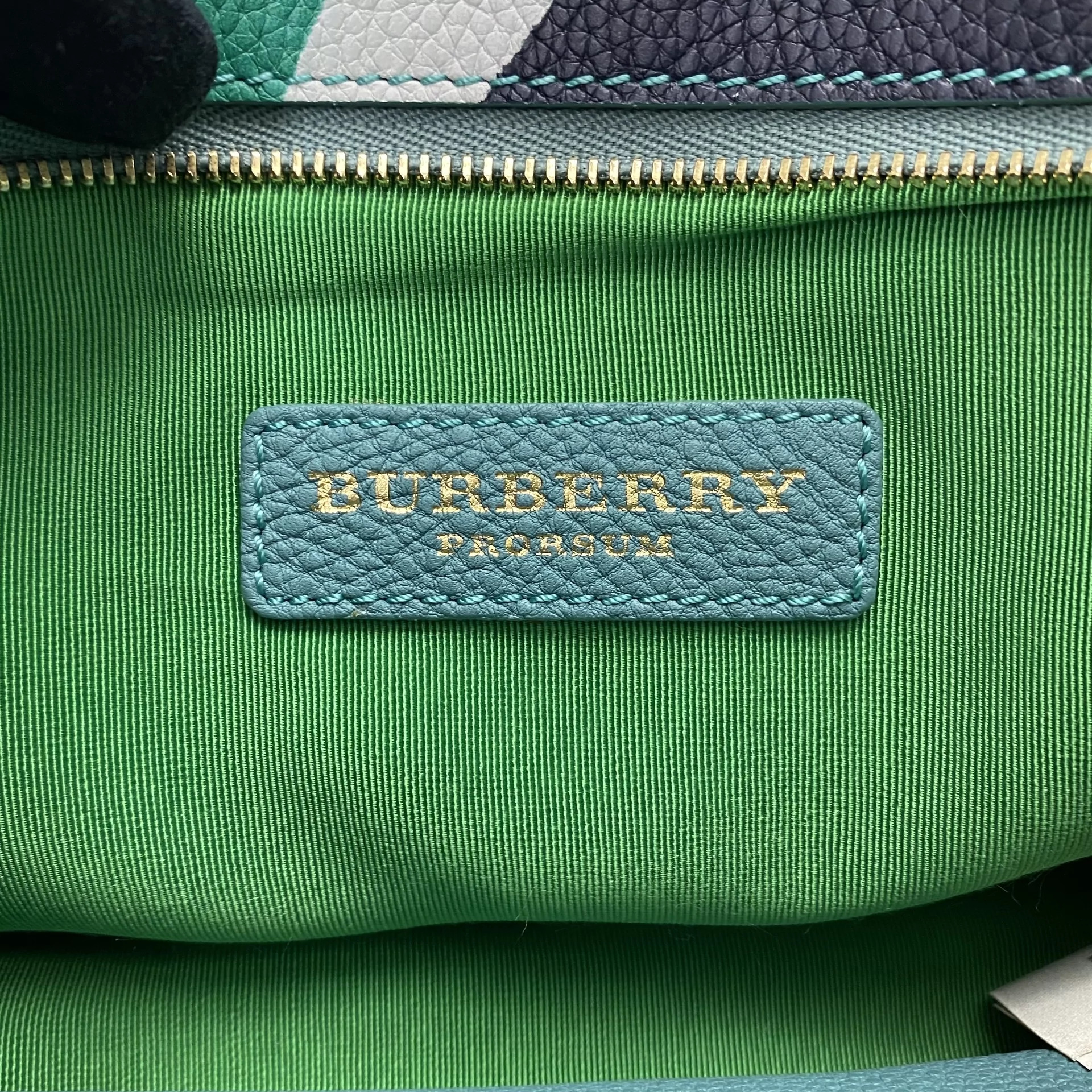 Clutch Burberry Estampada Verde