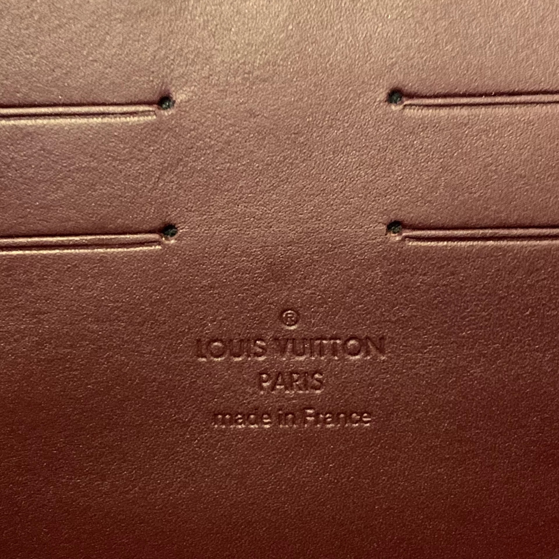 Bolsa Louis Vuitton Rossmore MM Amarante