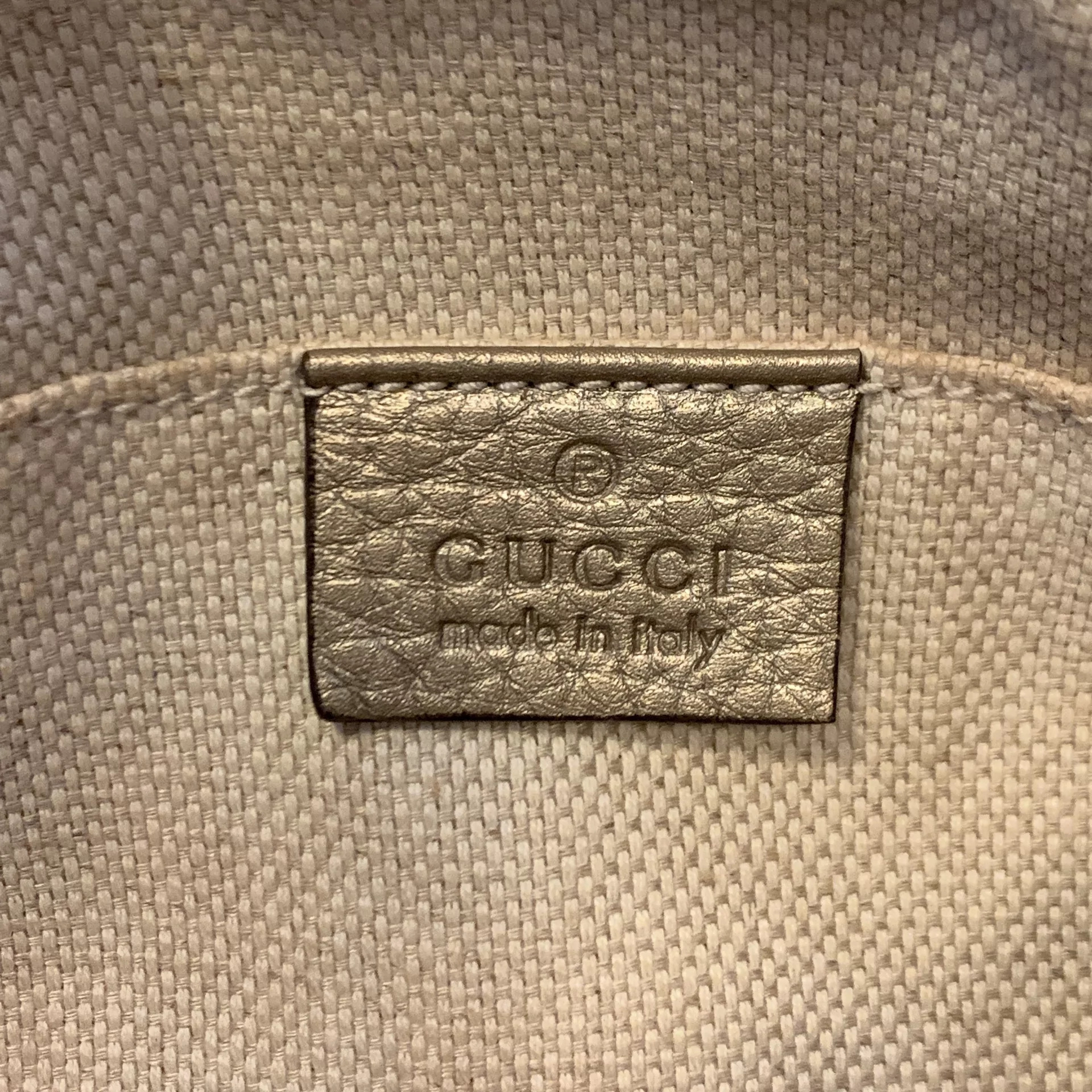 Bolsa Gucci Soho Disco Dourada