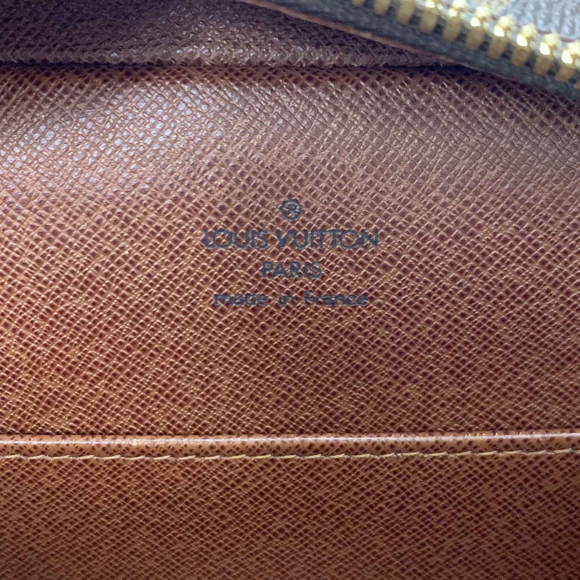 Bolsa Louis Vuitton Cite MM Monograma 