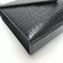 Bolsa Yves Saint Laurent Envelope Croco Preta