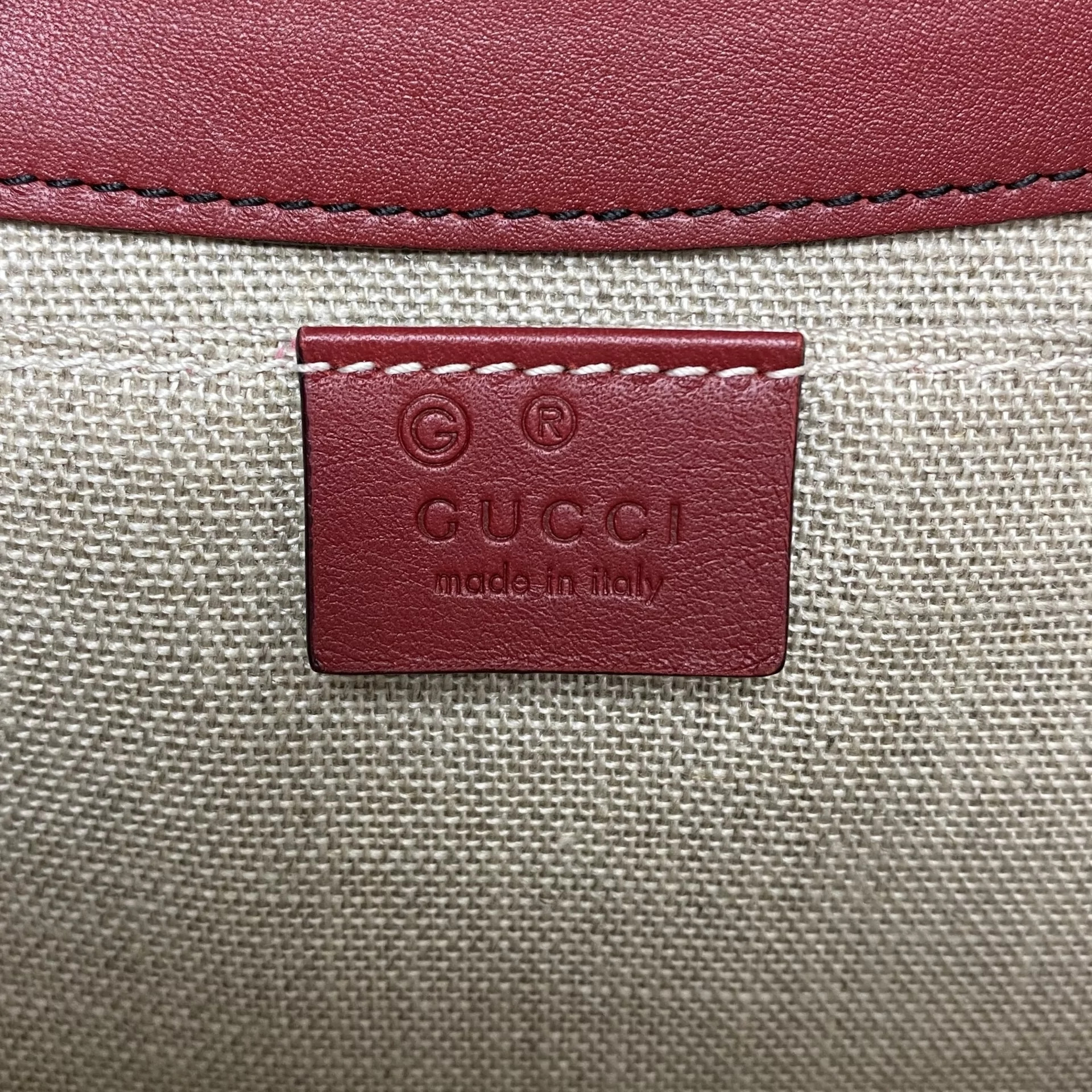 Bolsa Gucci Emily Signature Vermelha