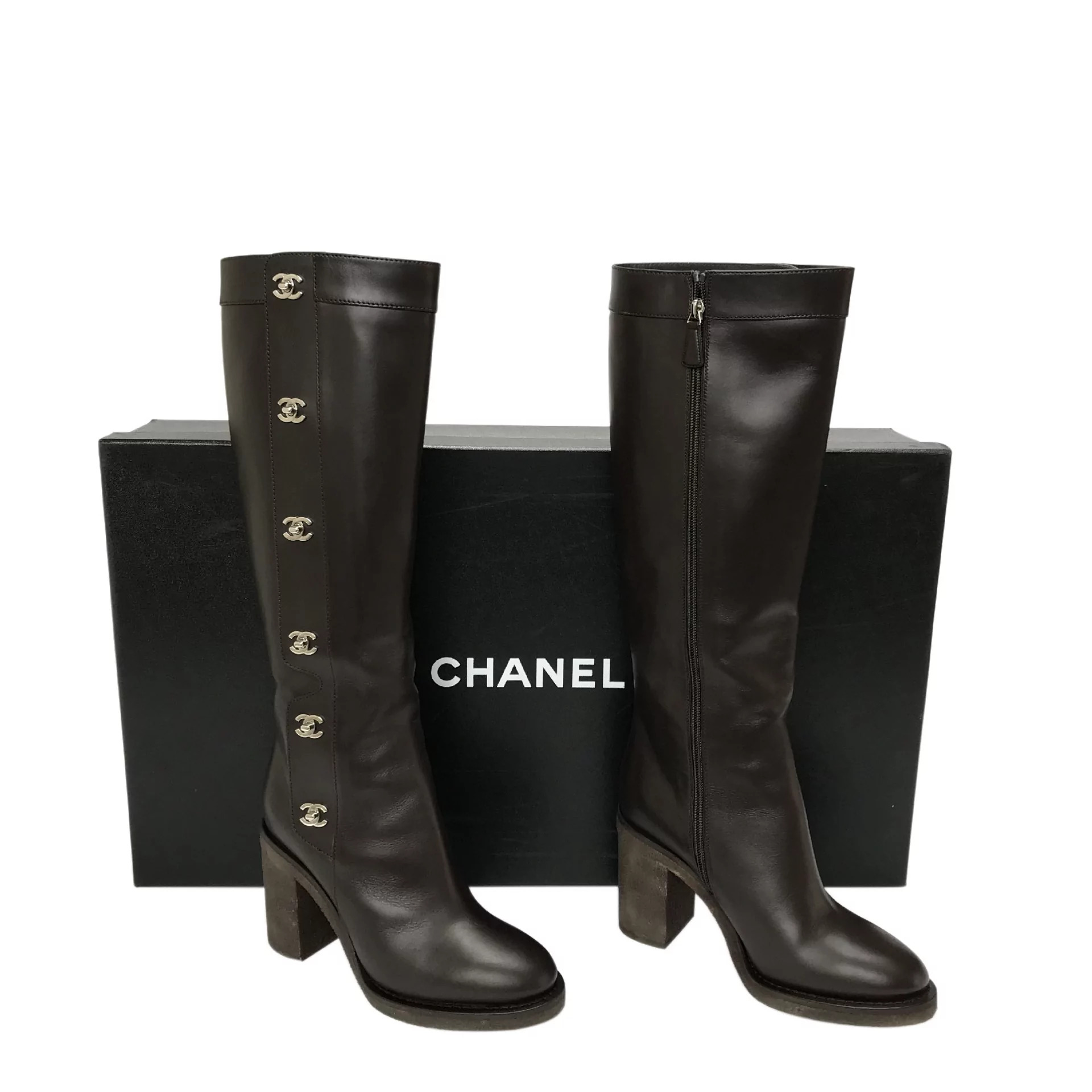 Bota Chanel Cano Longo Marrom