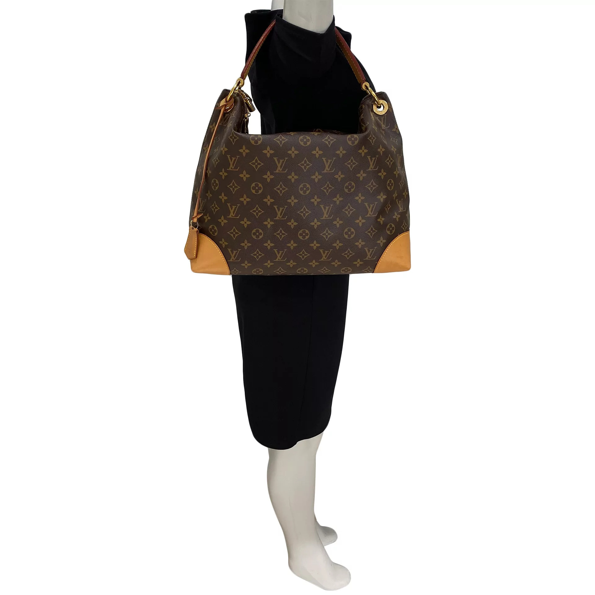Louis Vuitton Berri MM  Lady Claras Collection