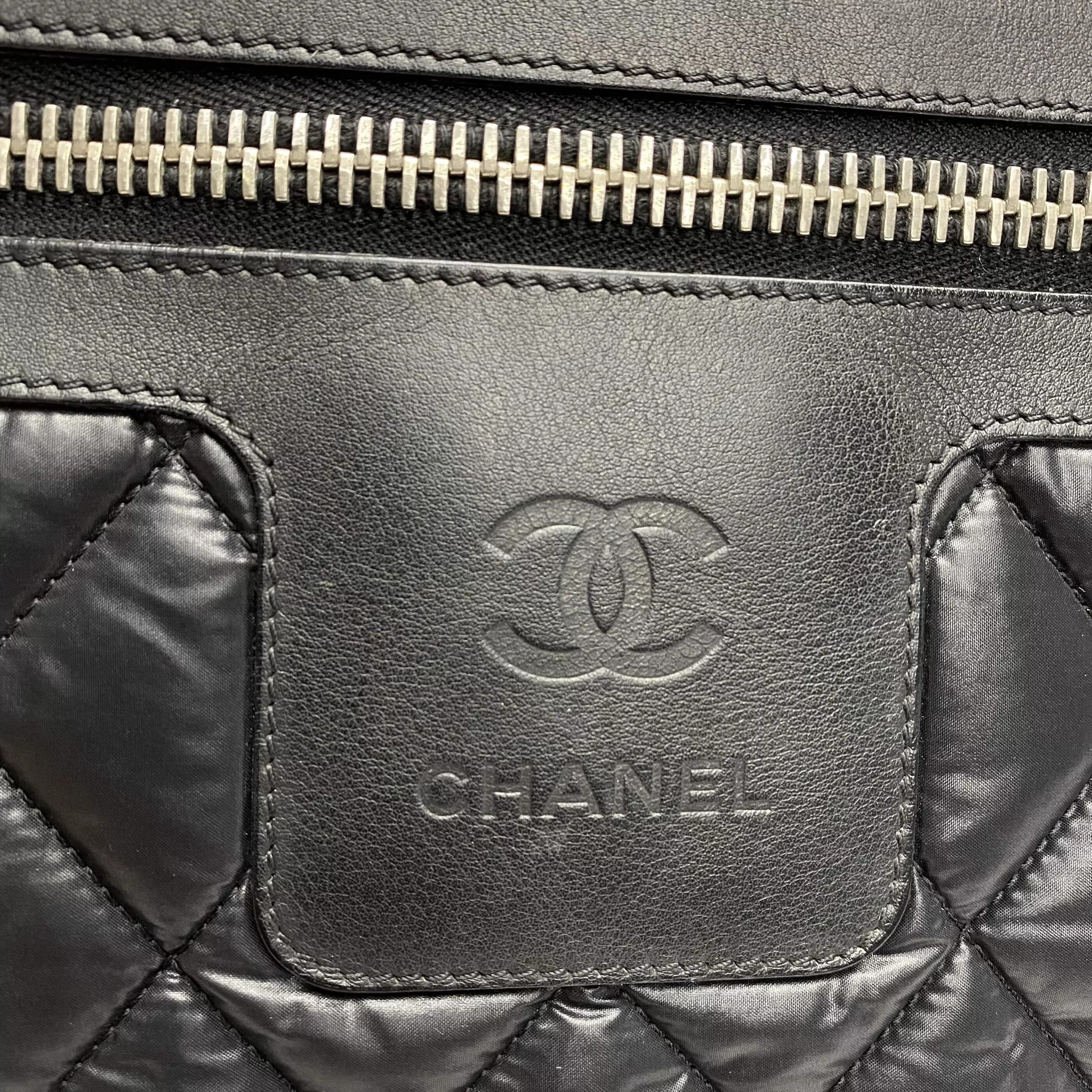 Bolsa Chanel Coco Cocoon Preta
