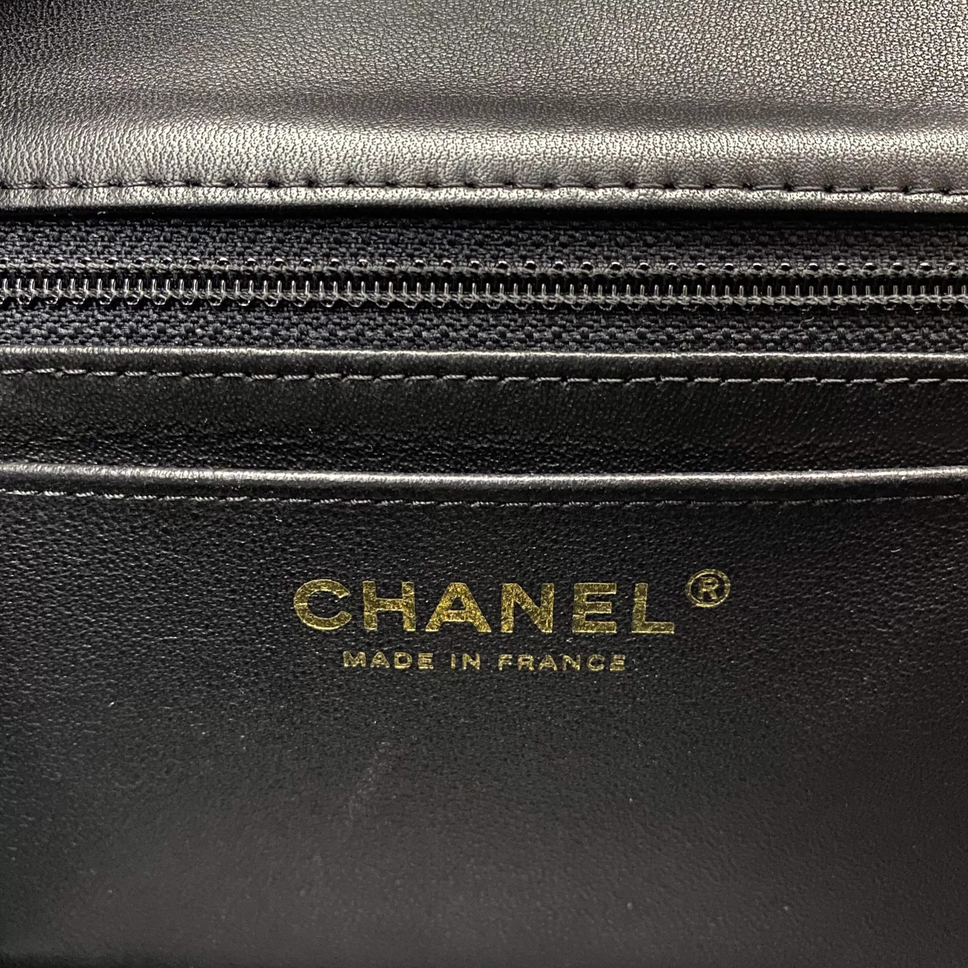 Bolsa Chanel Classic Flap Mini Preta