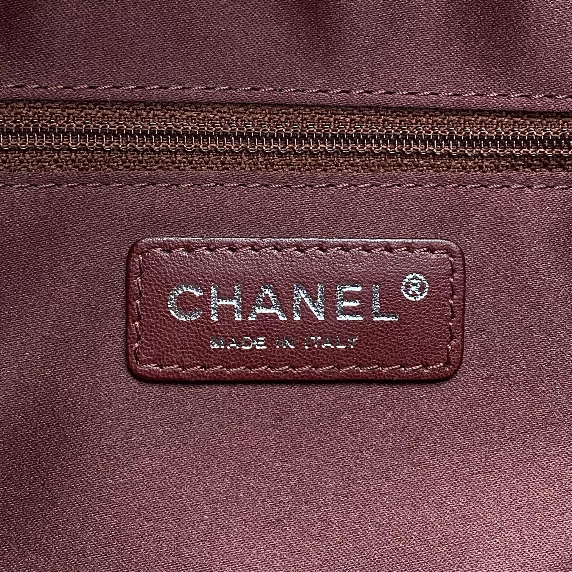 Bolsa Chanel Couro Lambskin Vermelha