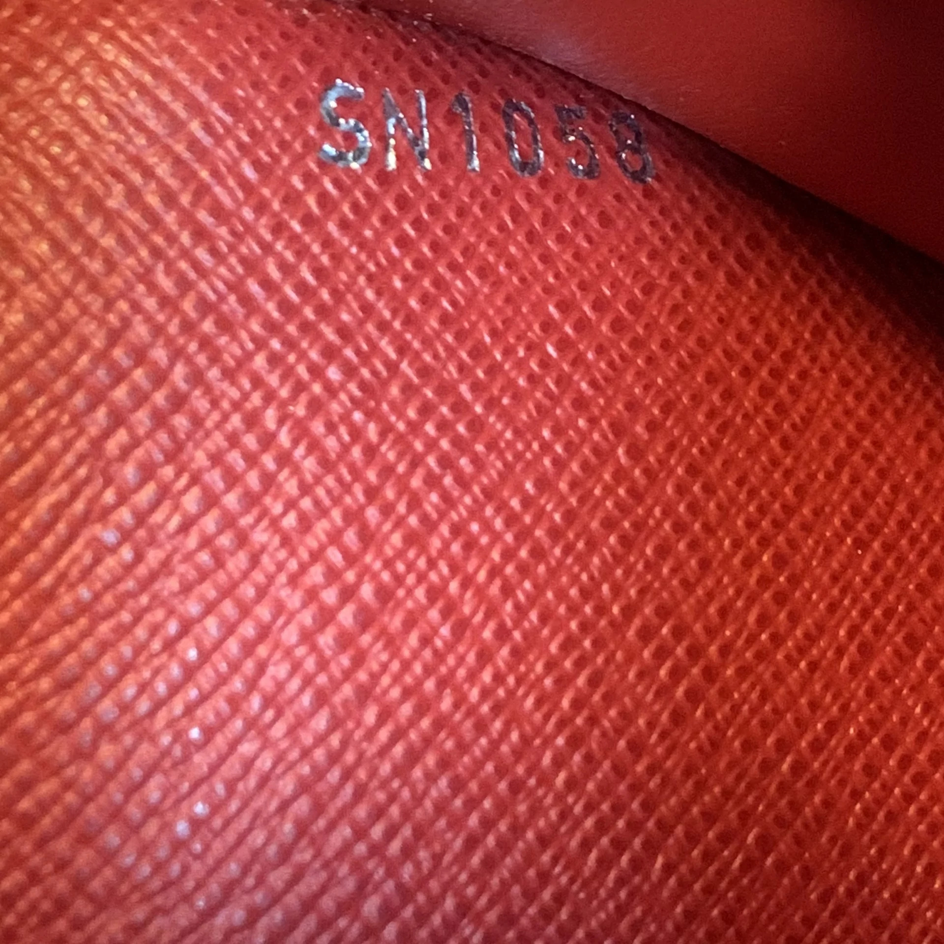 Carteira Louis Vuitton Couro Epi Vermelha 