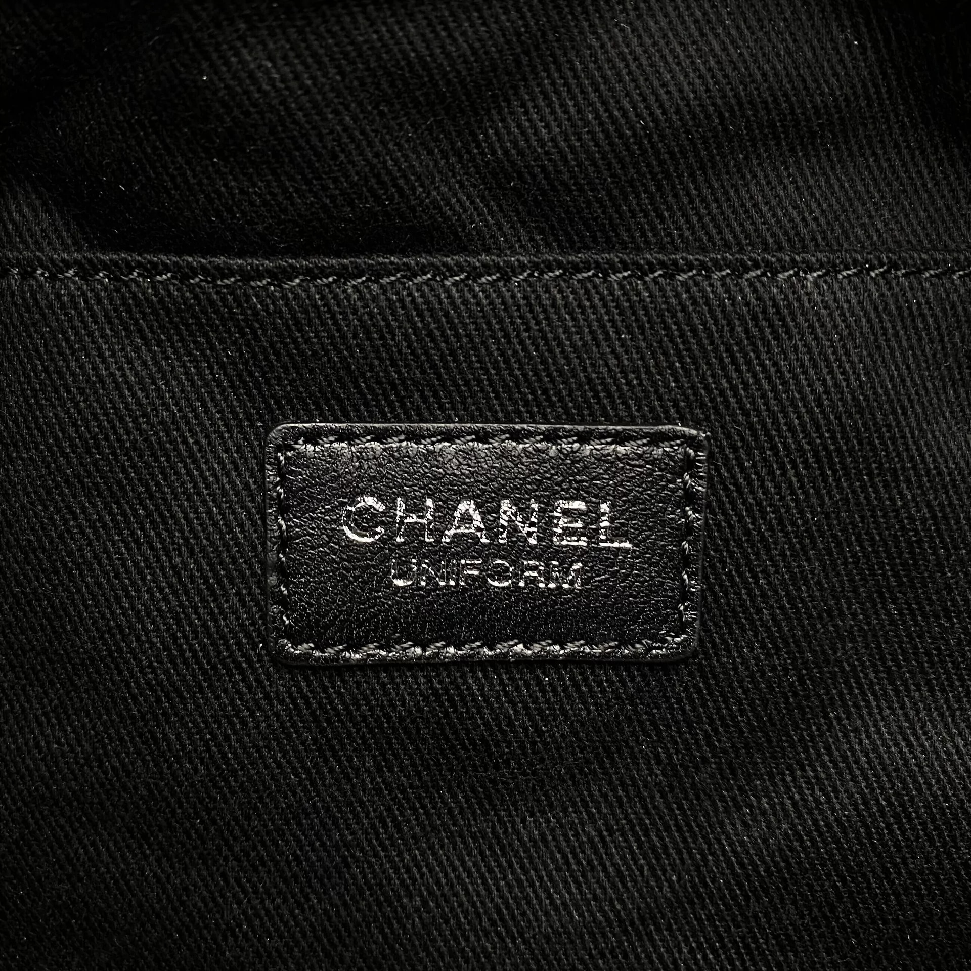 Pochete Chanel Couro Preto