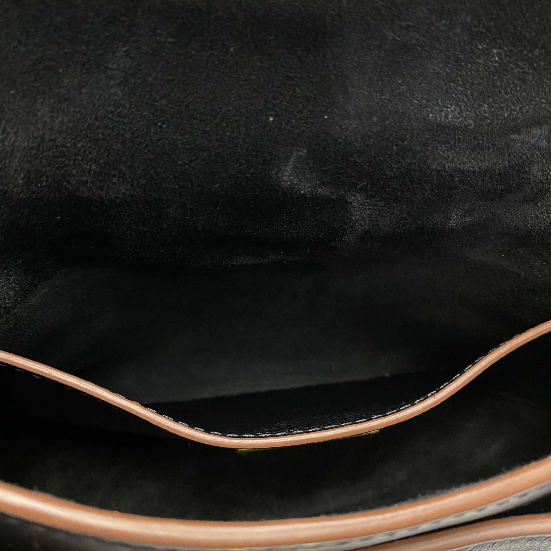 Bolsa Miu Miu Couro Preto