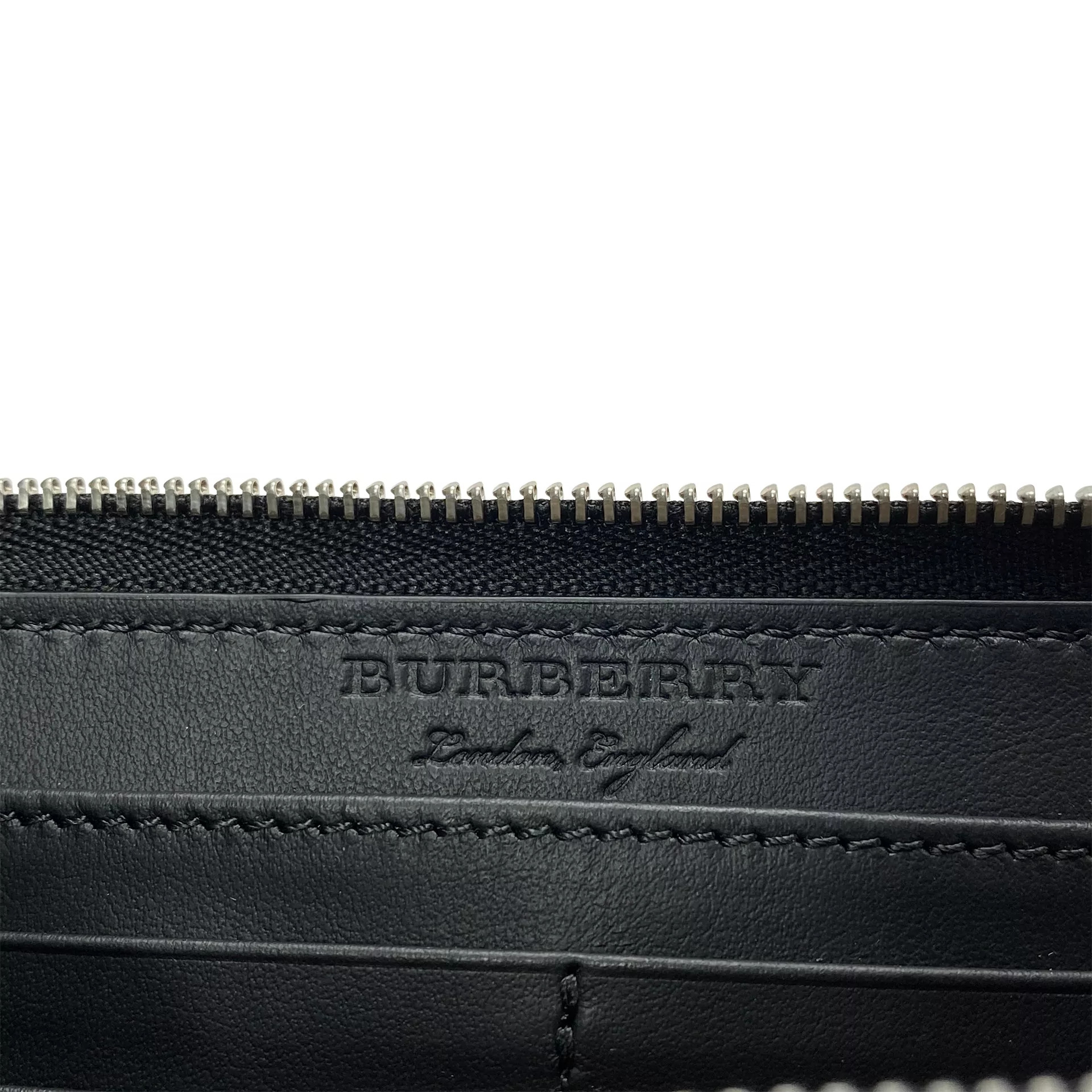 Carteira Burberry Couro Prata